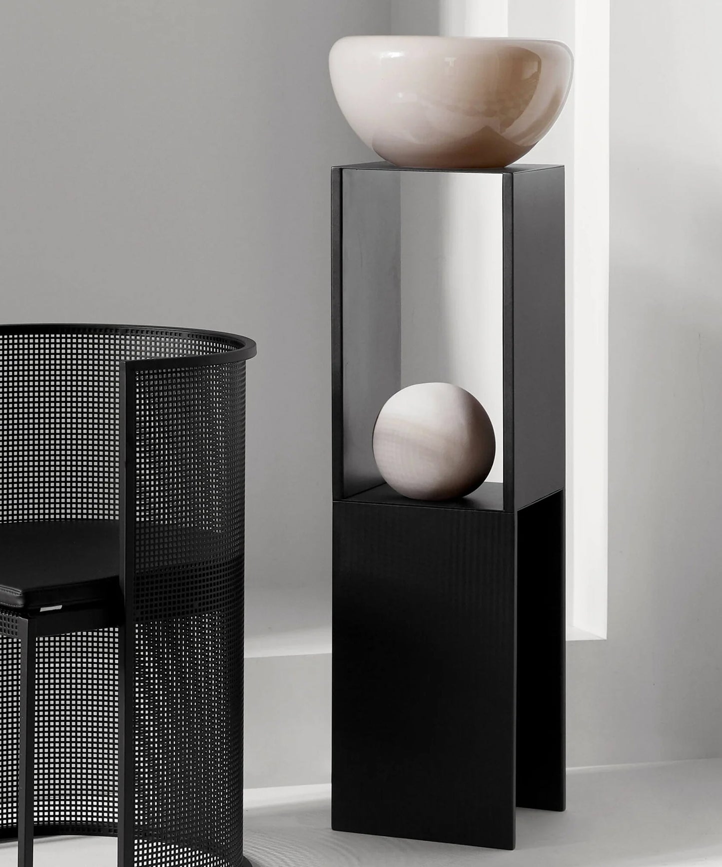 Pedestal Table