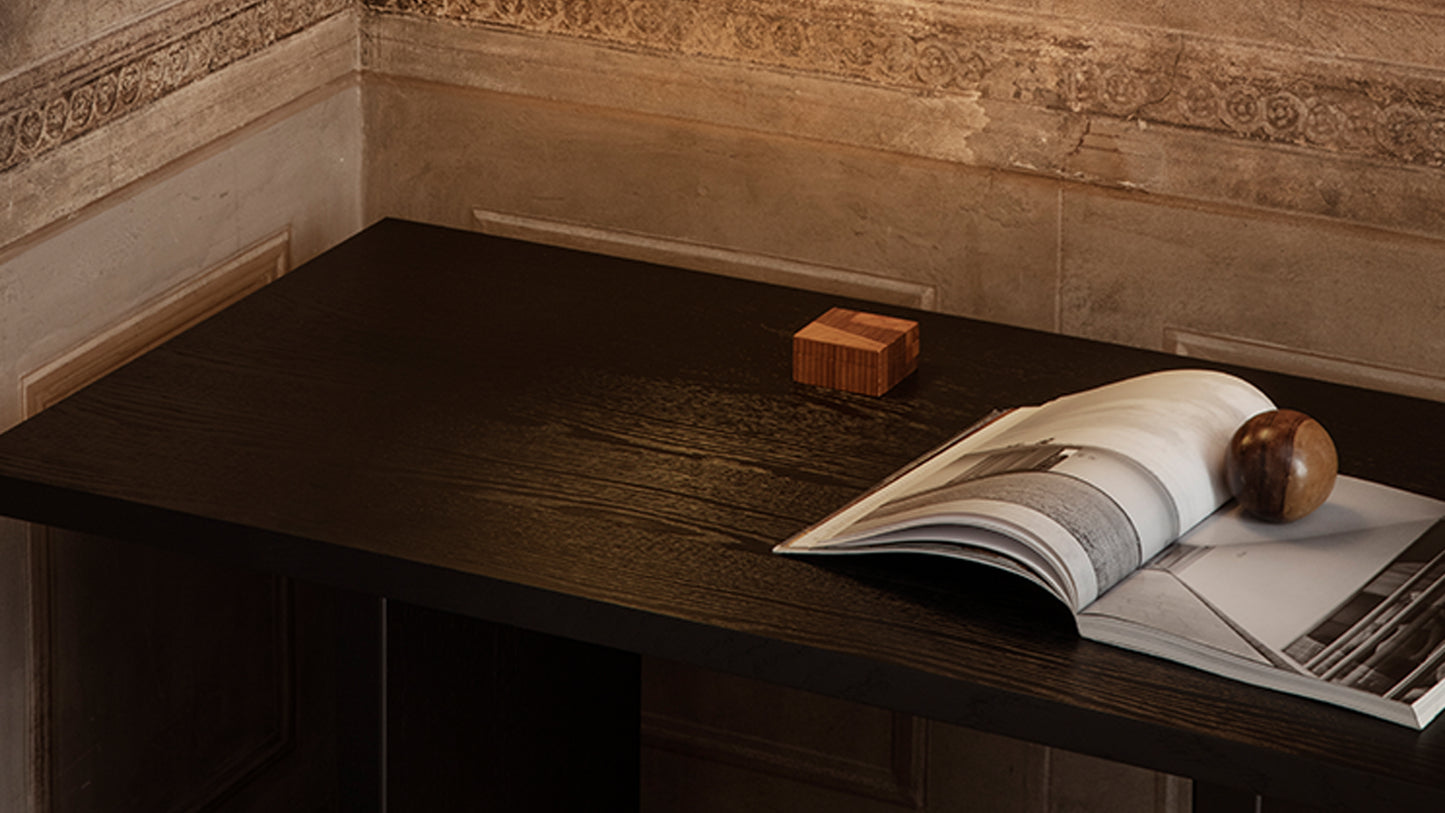 Private Desk