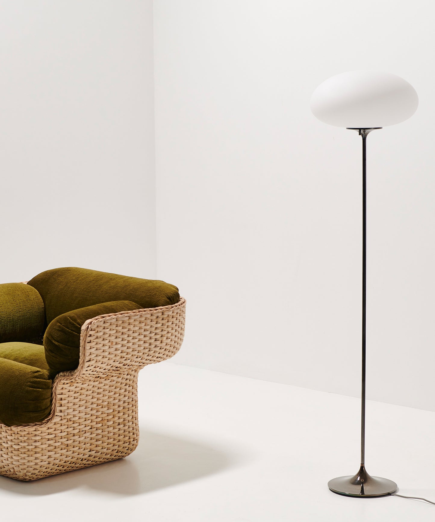 Stemlite Floor Lamp