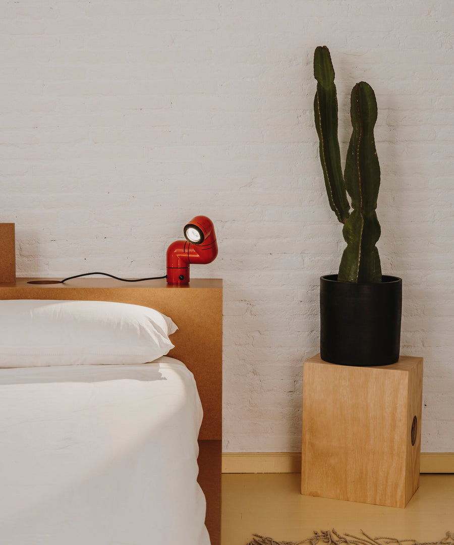 Tatu Table Lamp