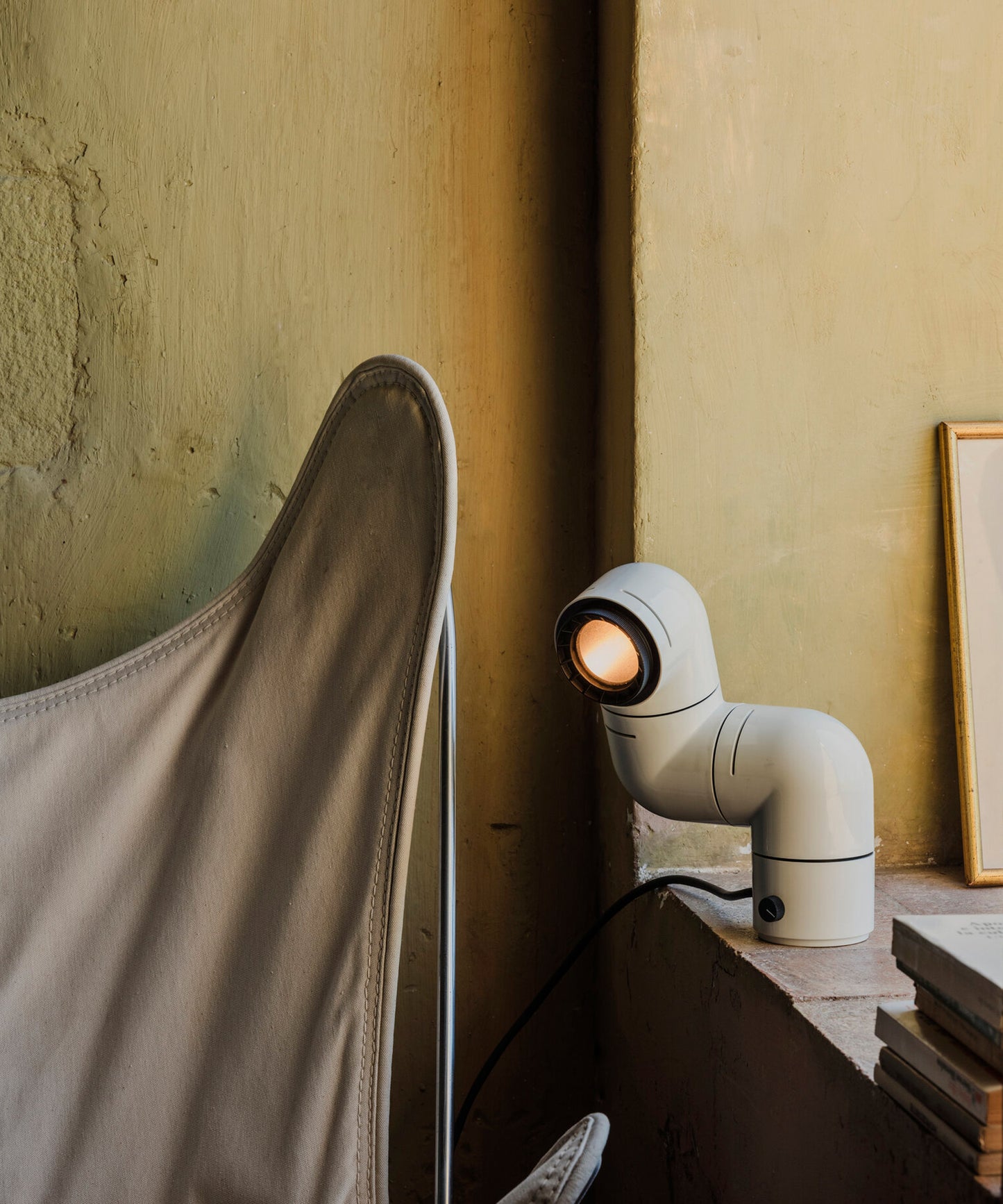 Tatu Table Lamp