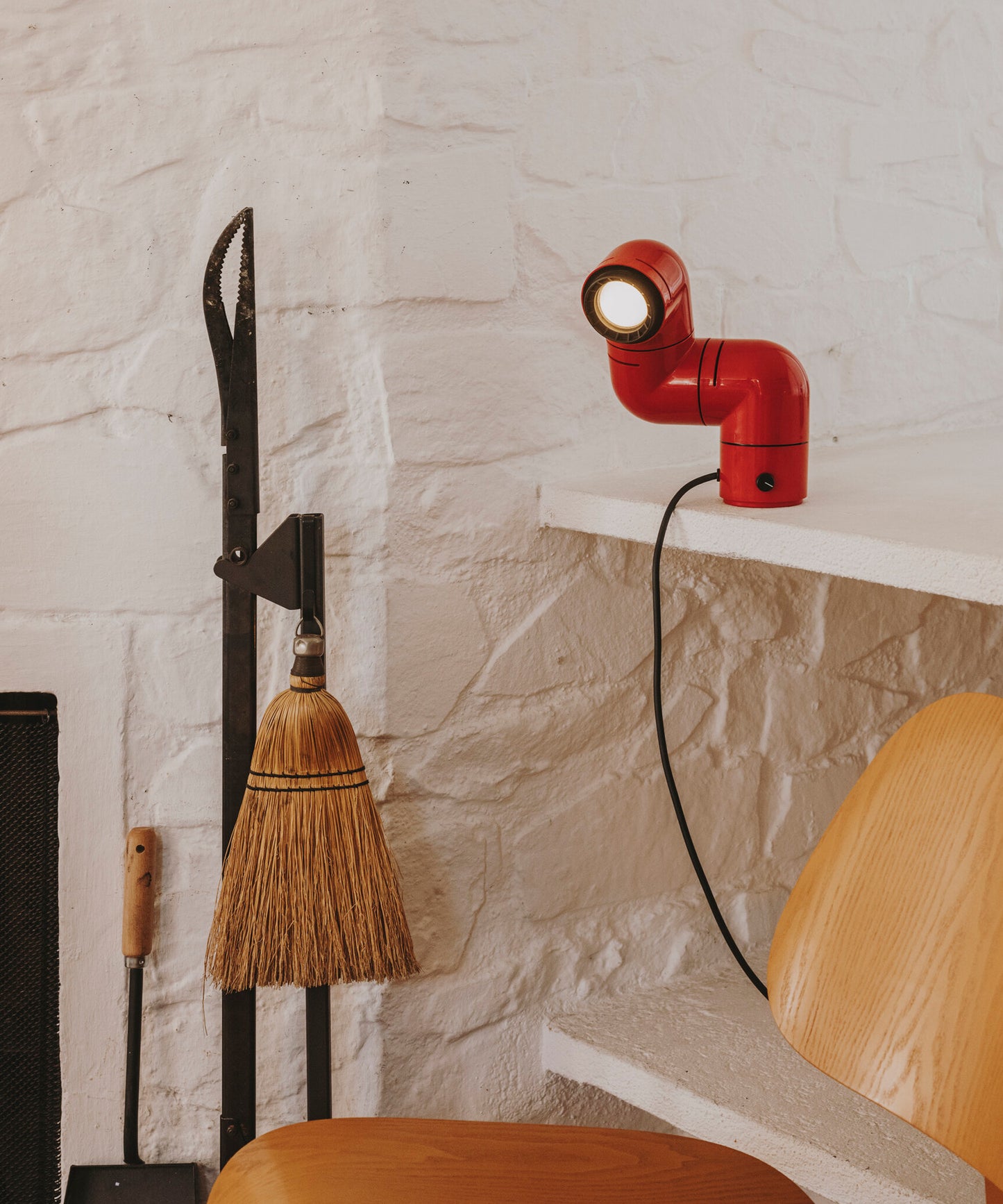 Tatu Table Lamp