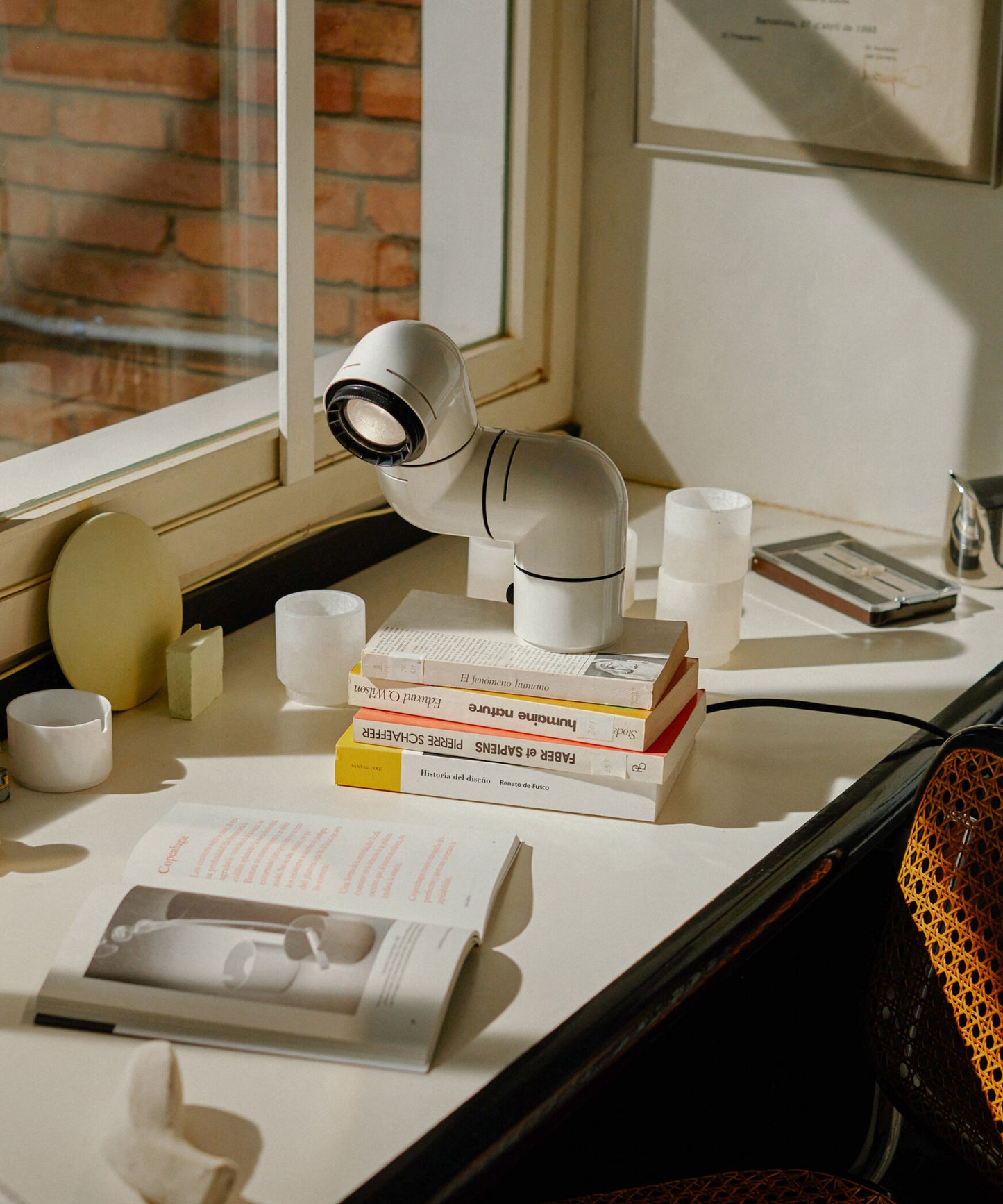 Tatu Table Lamp