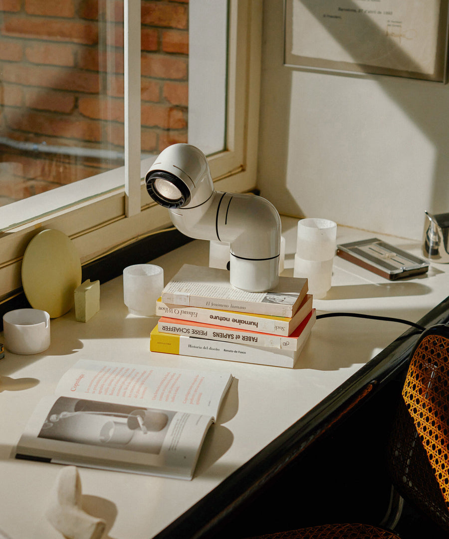 Tatu Table Lamp