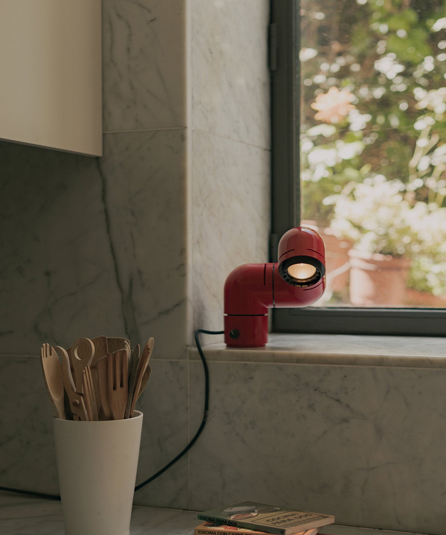 Tatu Table Lamp