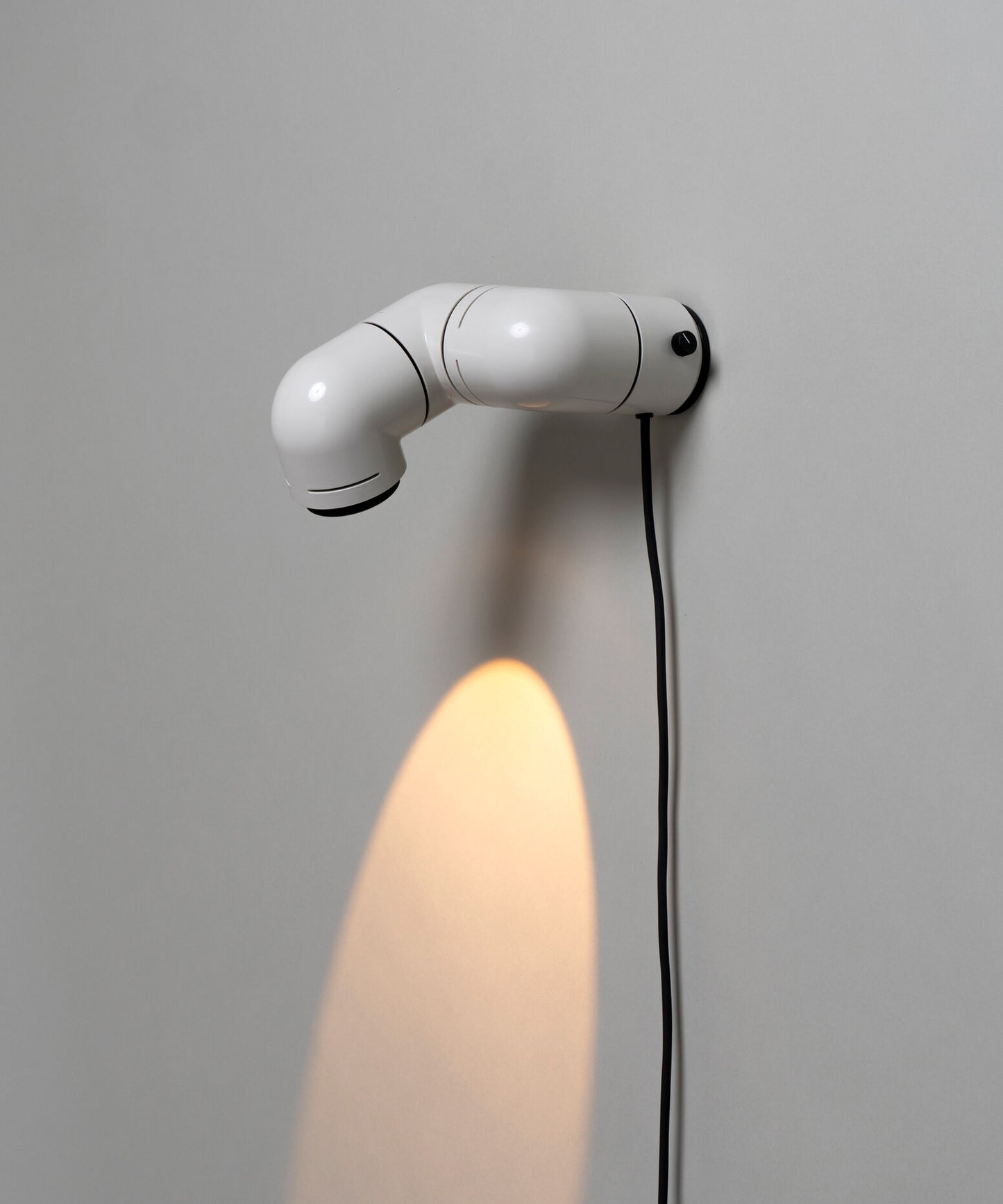 Tatu Table Lamp