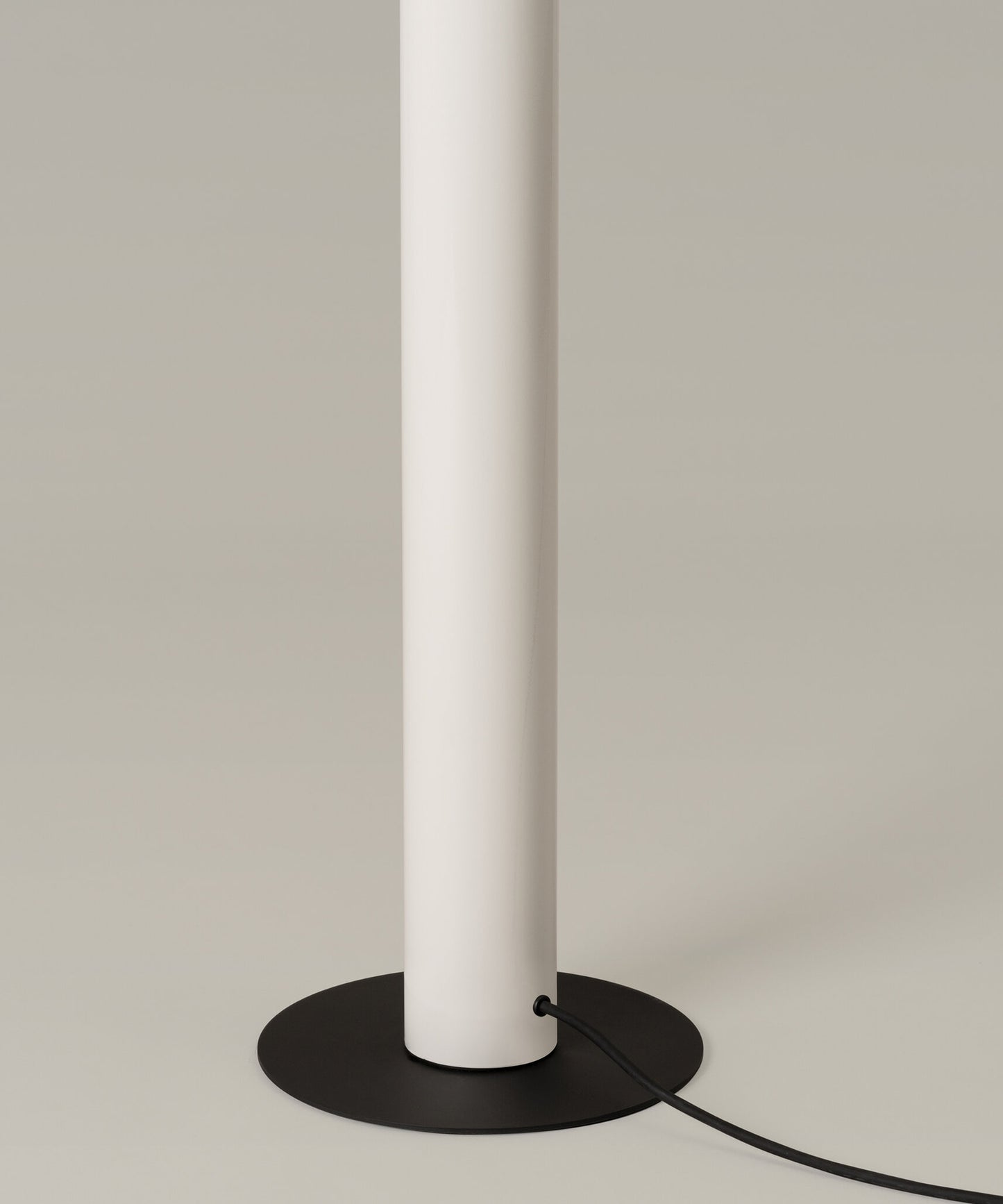 Tatu Floor Lamp