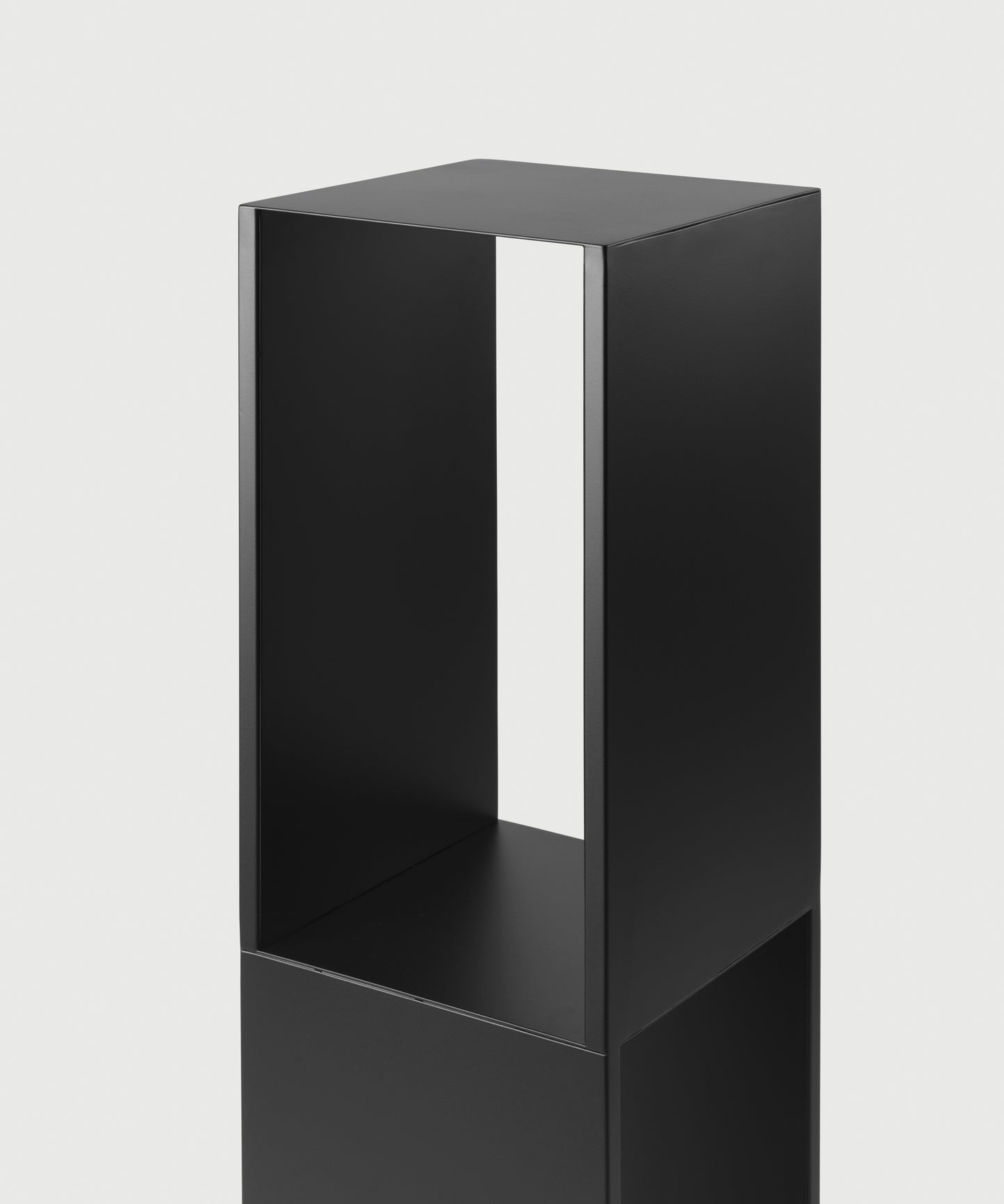 Pedestal Table