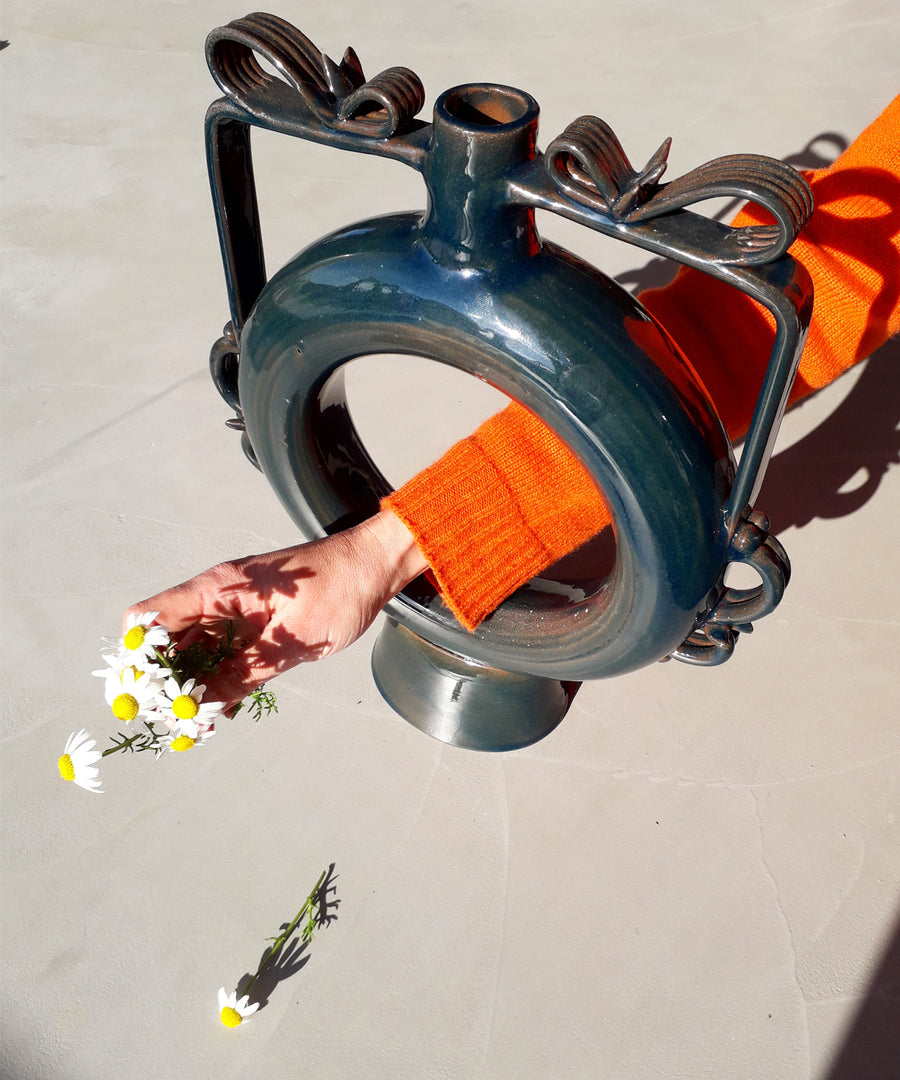 Siri Vase