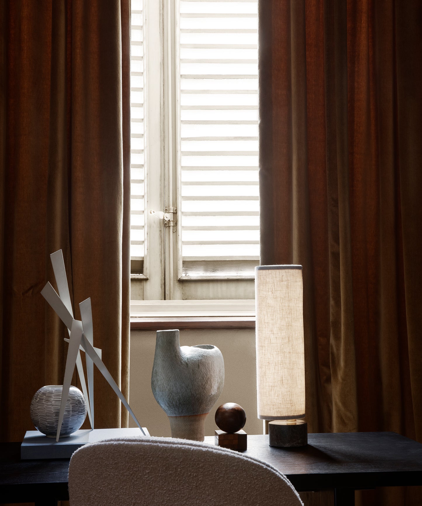 Unbound Table Lamp