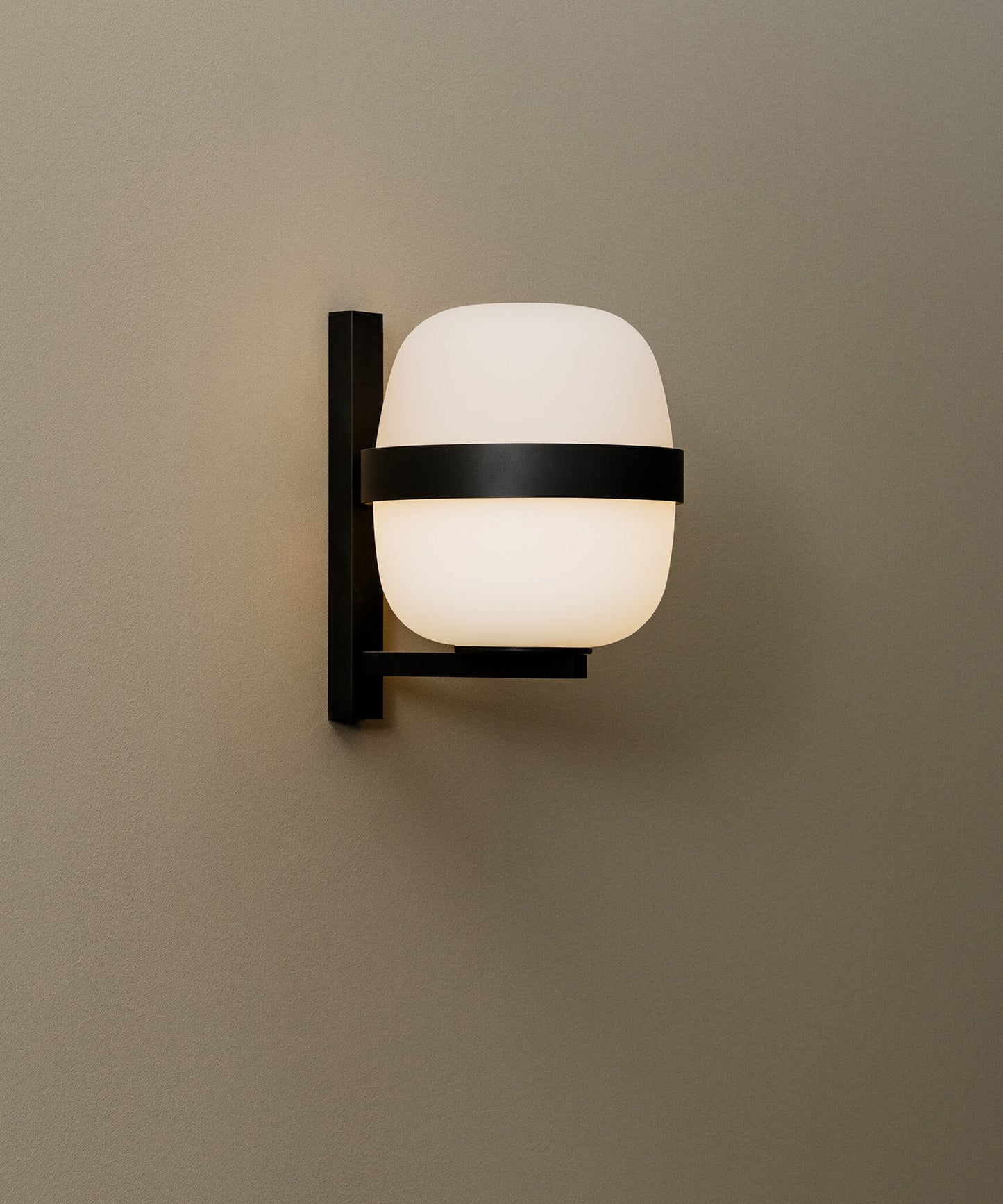 Wally Cestita Wall Lamp