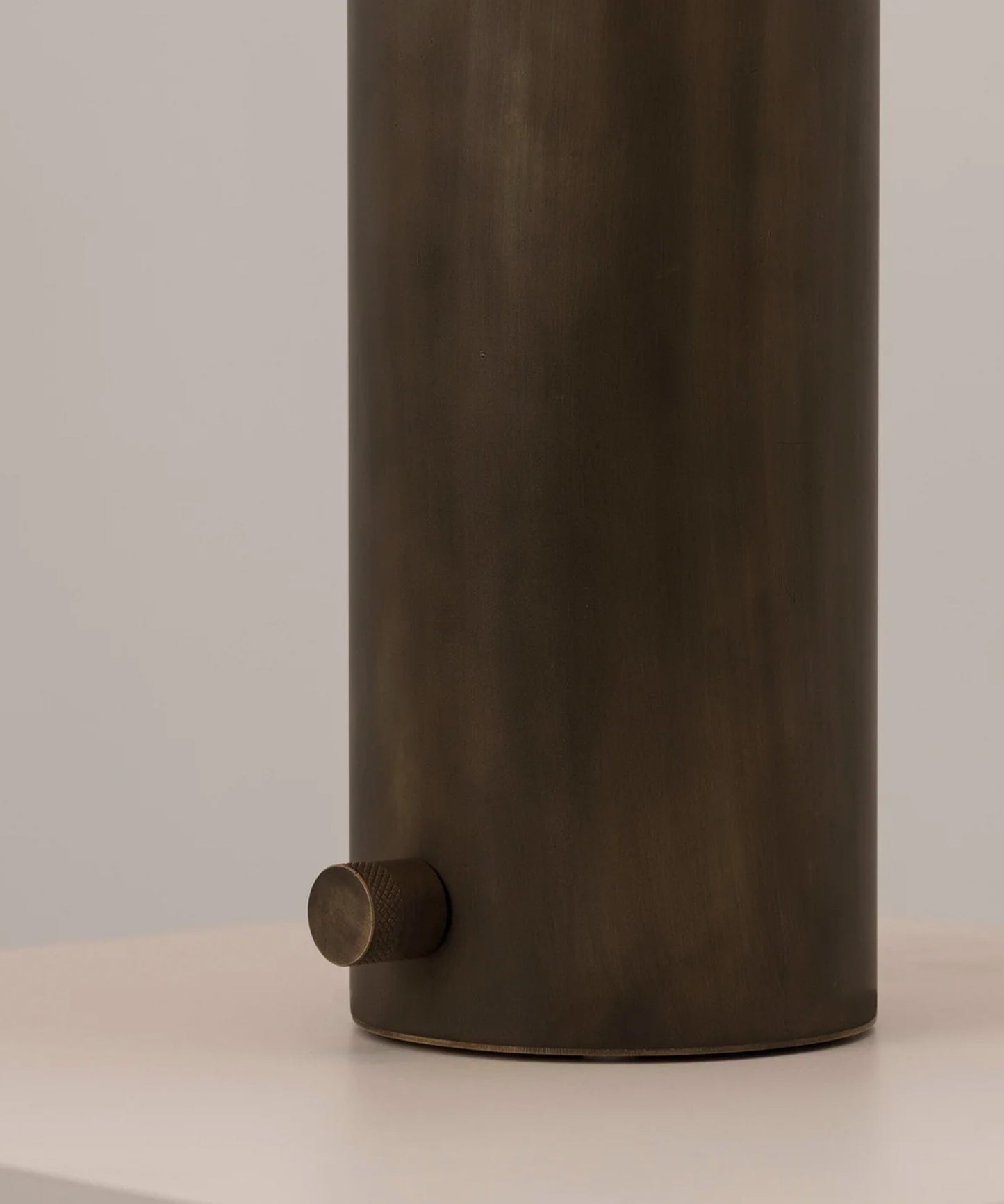 yama-table-lamp-03