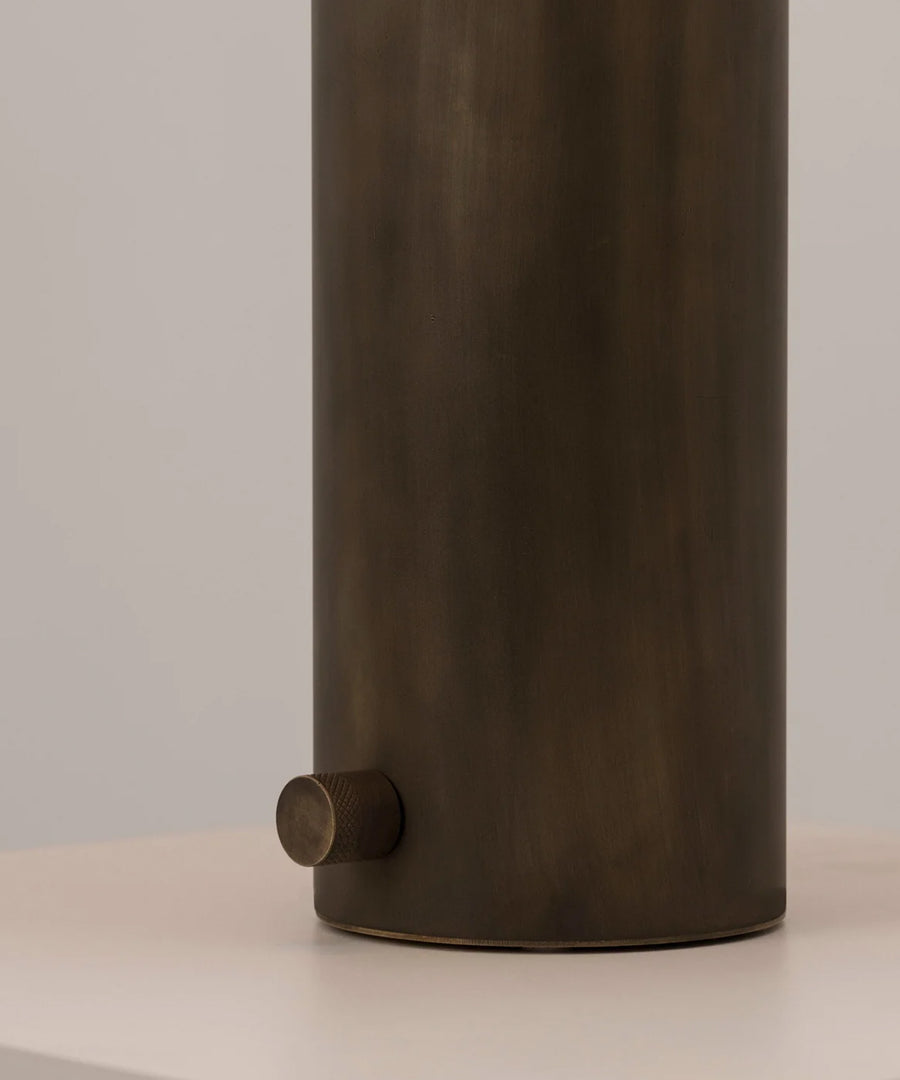 yama-table-lamp-03