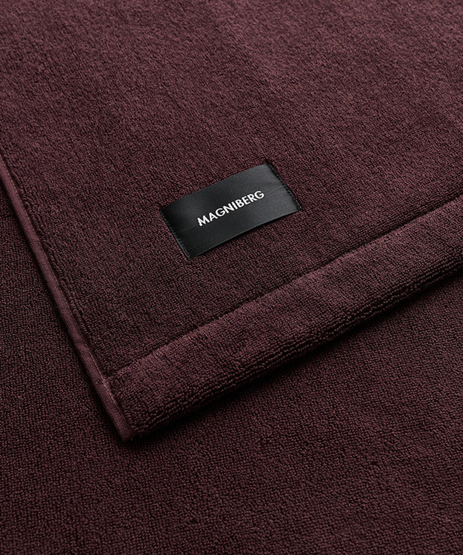 Gelato Hand Towel, Cherry Brown