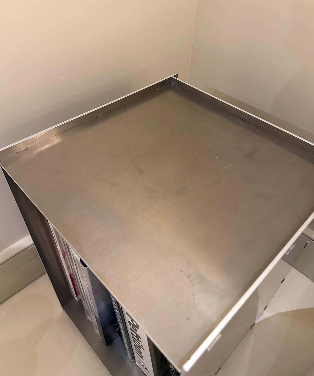 Rivet Box - Sample
