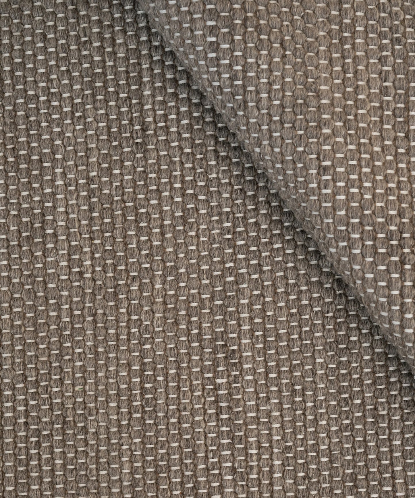 Adonic Mist in Earth