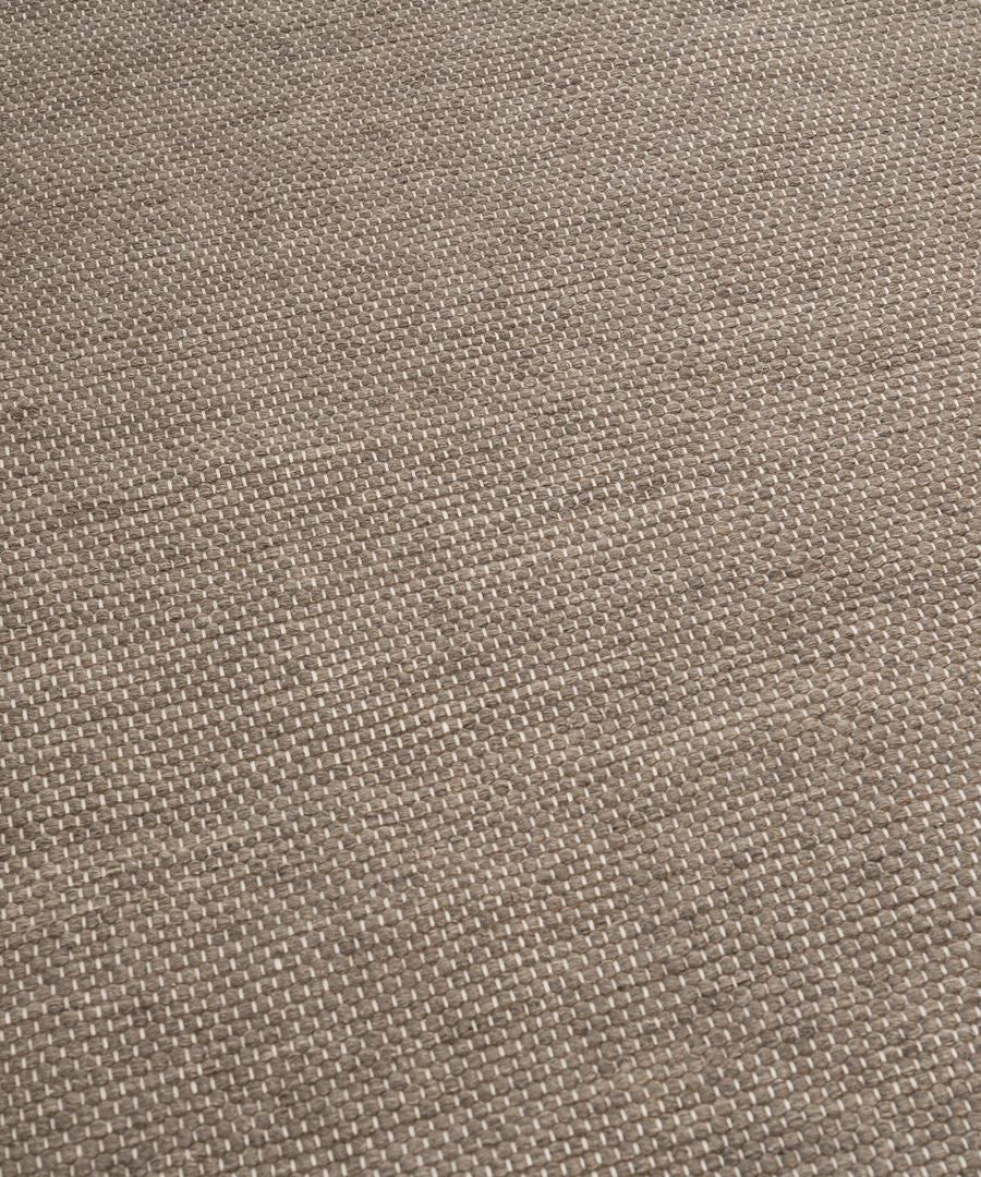 Adonic Mist in Earth