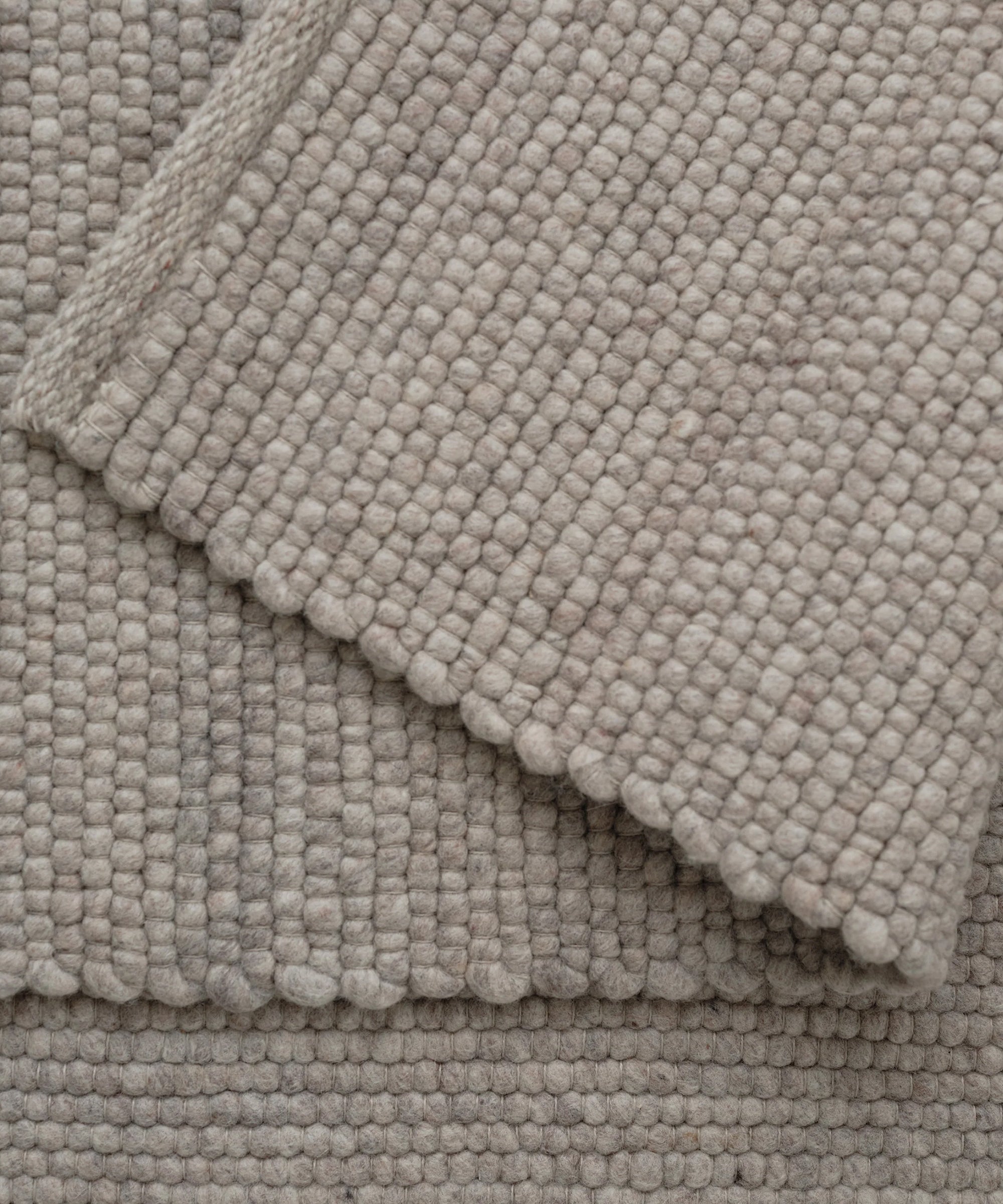 Agner Rug in Light Grey