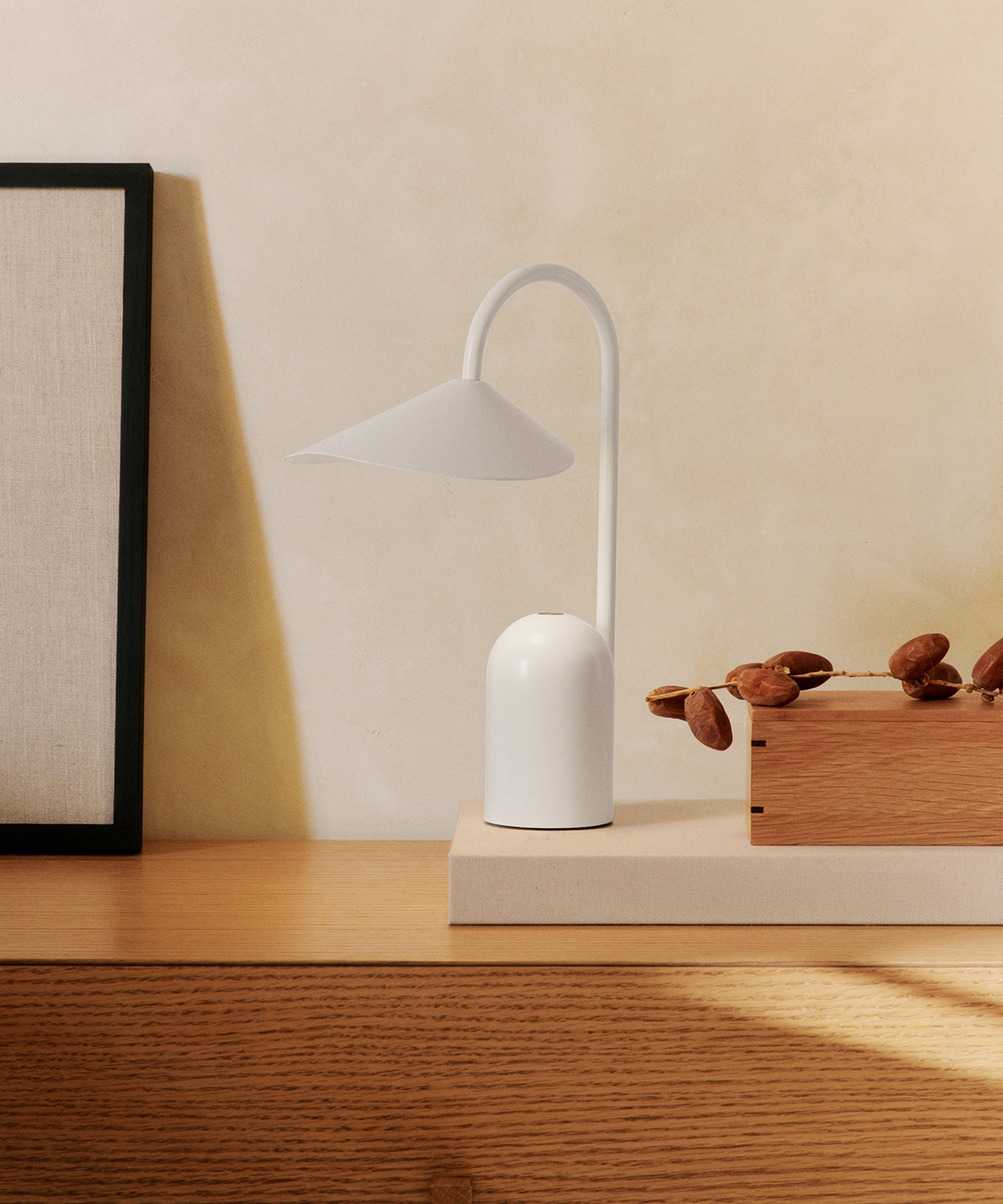 Arum Portable Lamp