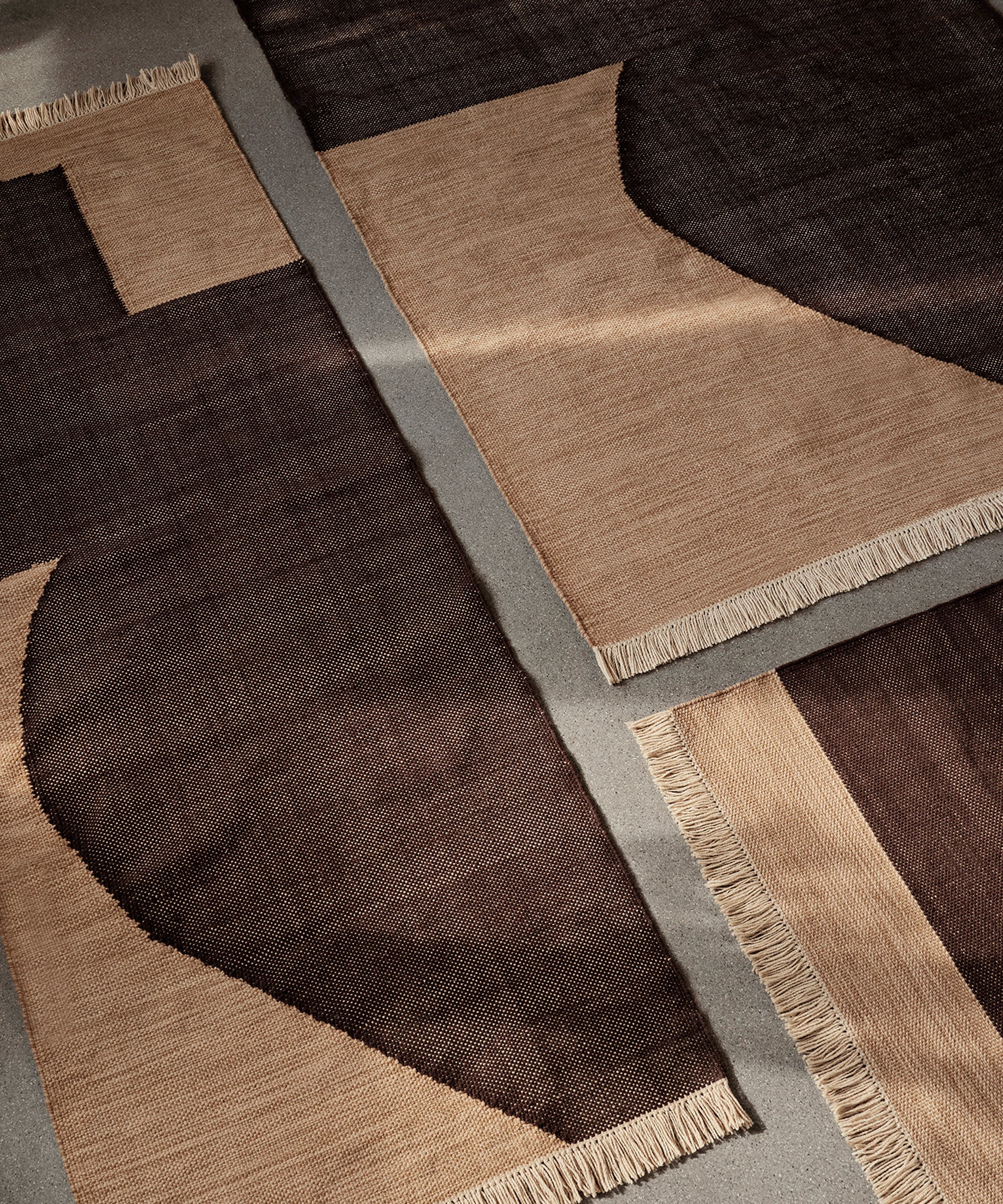 athens-runner-01_adc86021-ccf1-43ac-82c2-257ed5a91d98