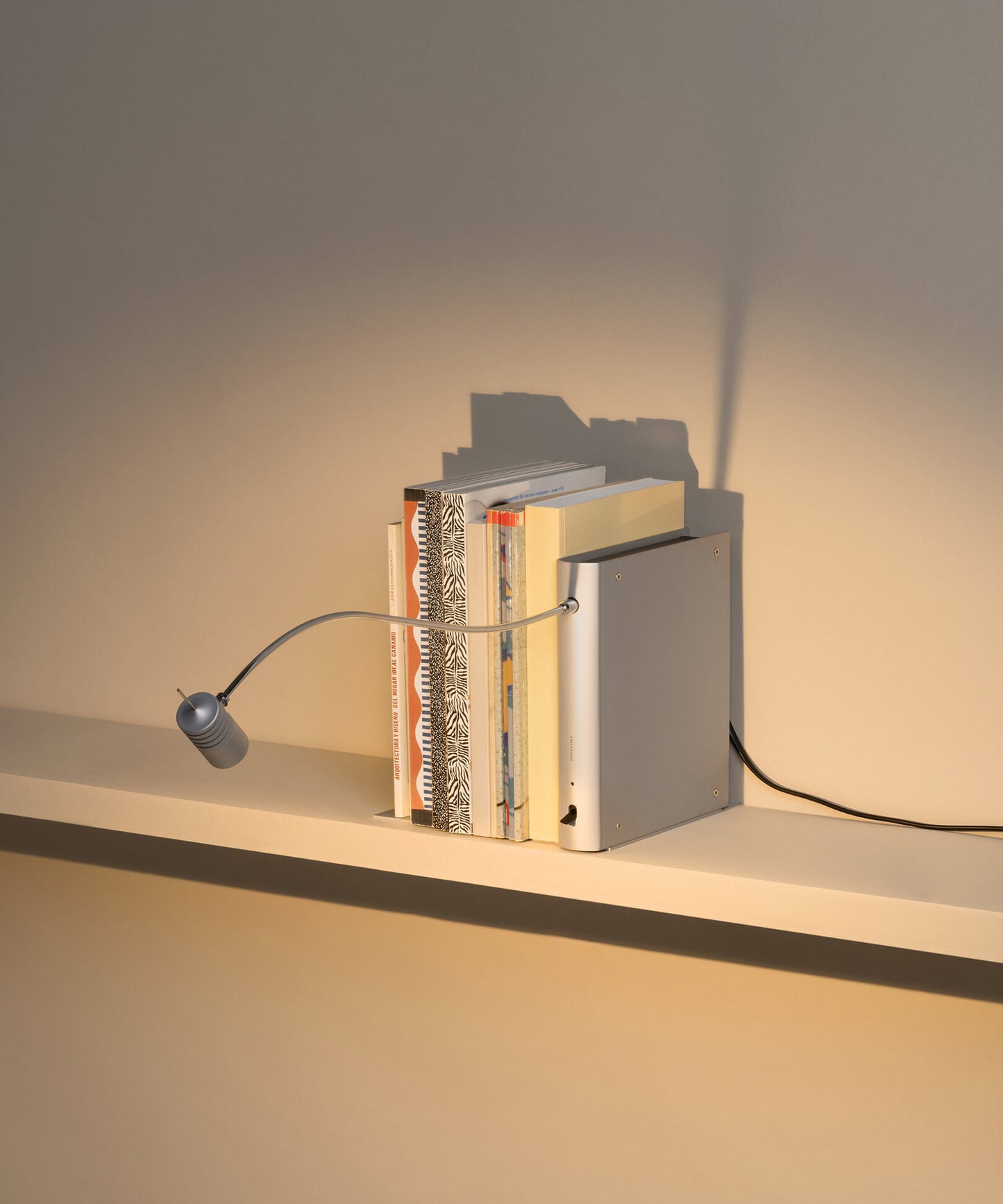 Bib Luz Table Lamp