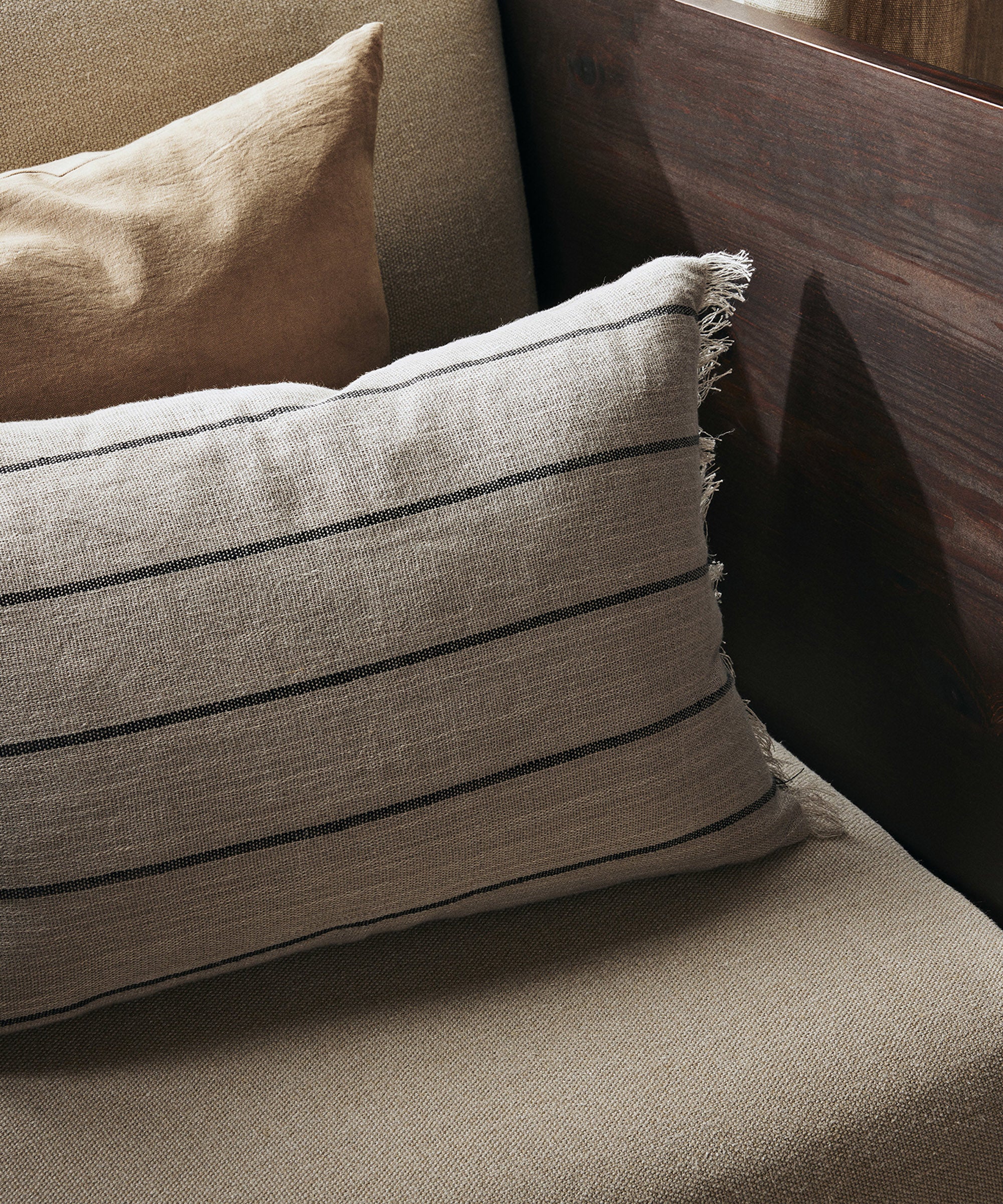 calm-cushion-rectangular-02