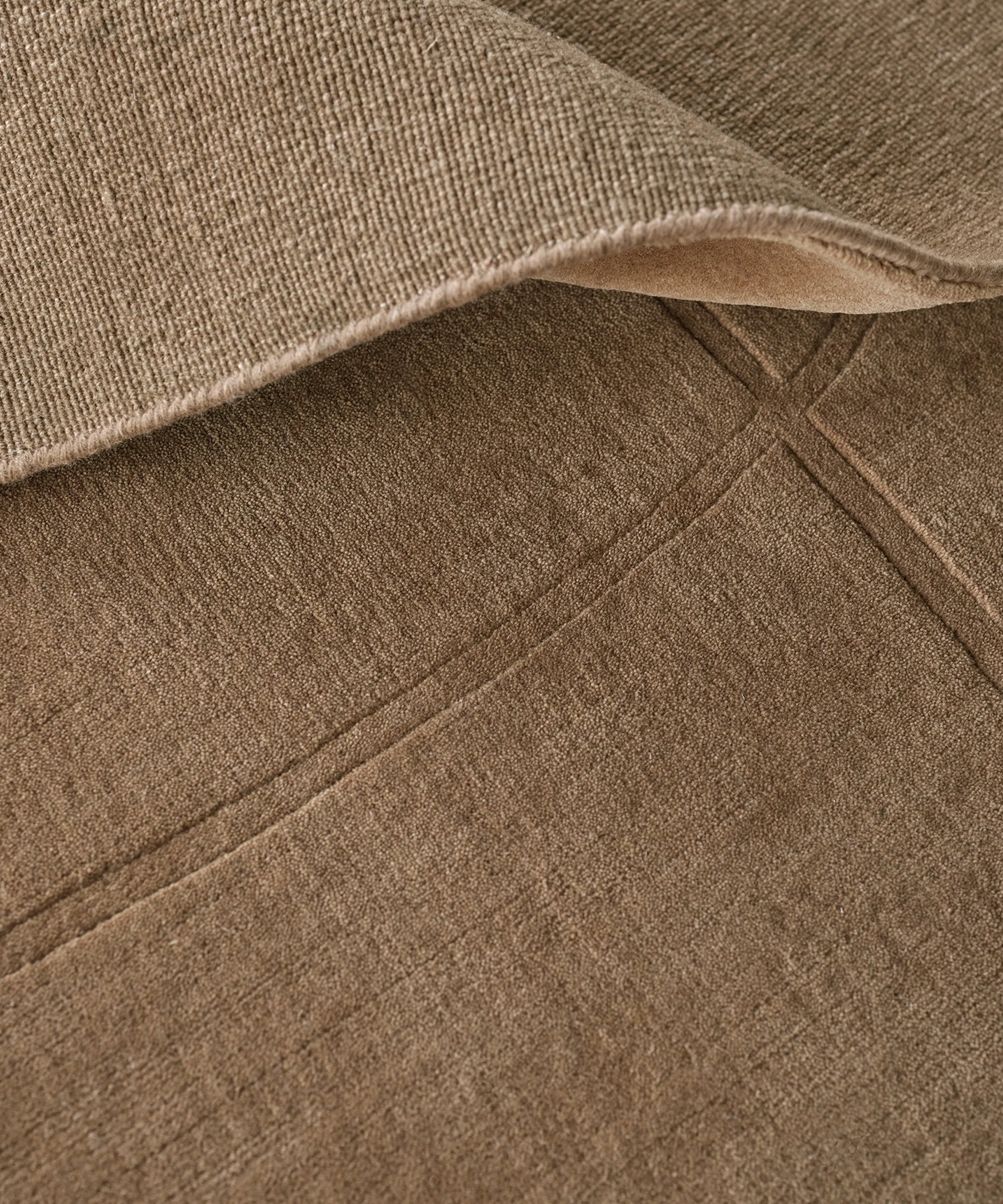 Cursive Expanse Rug in Amber