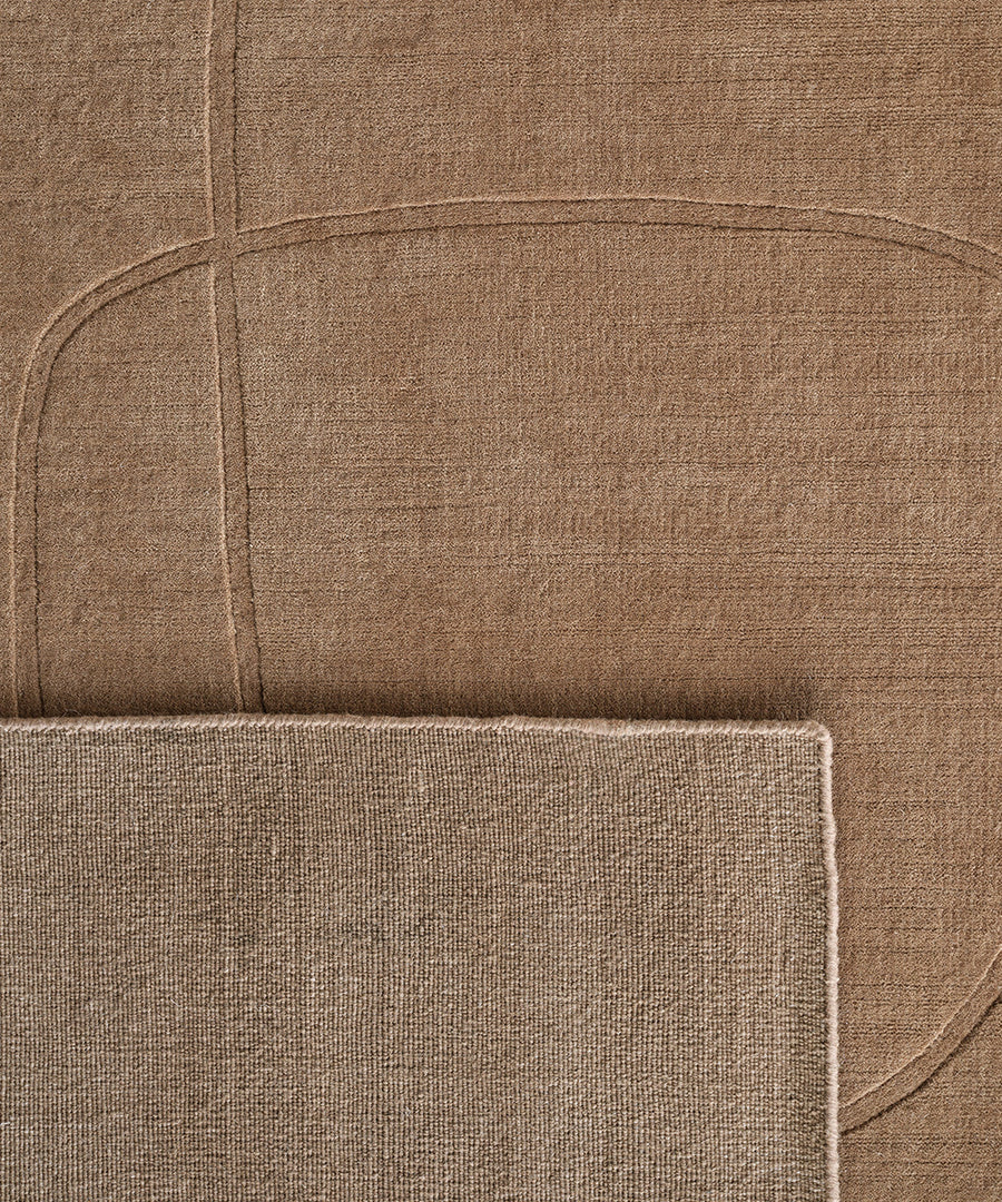 Cursive Expanse Rug in Amber