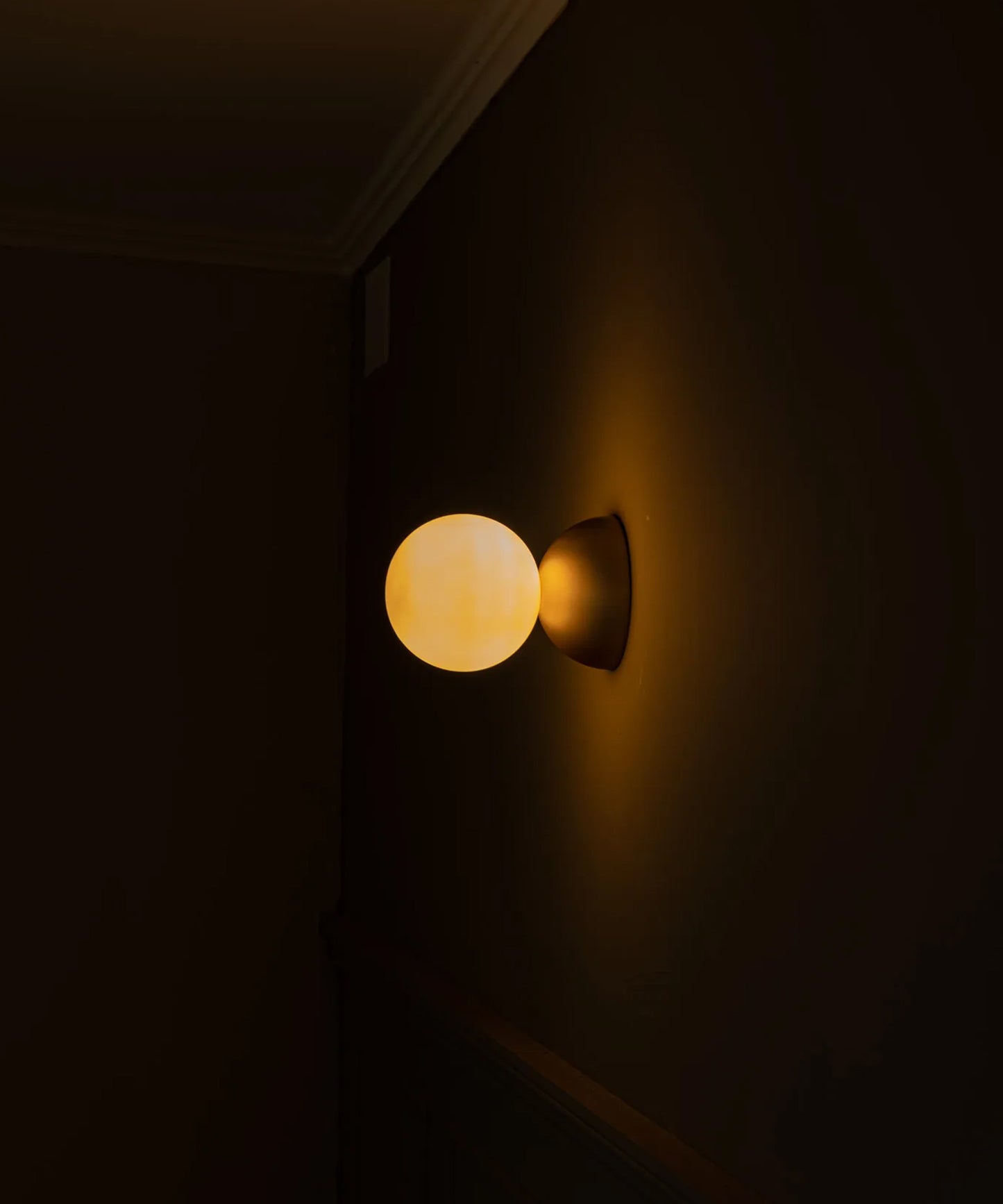 Eklipso Sconce