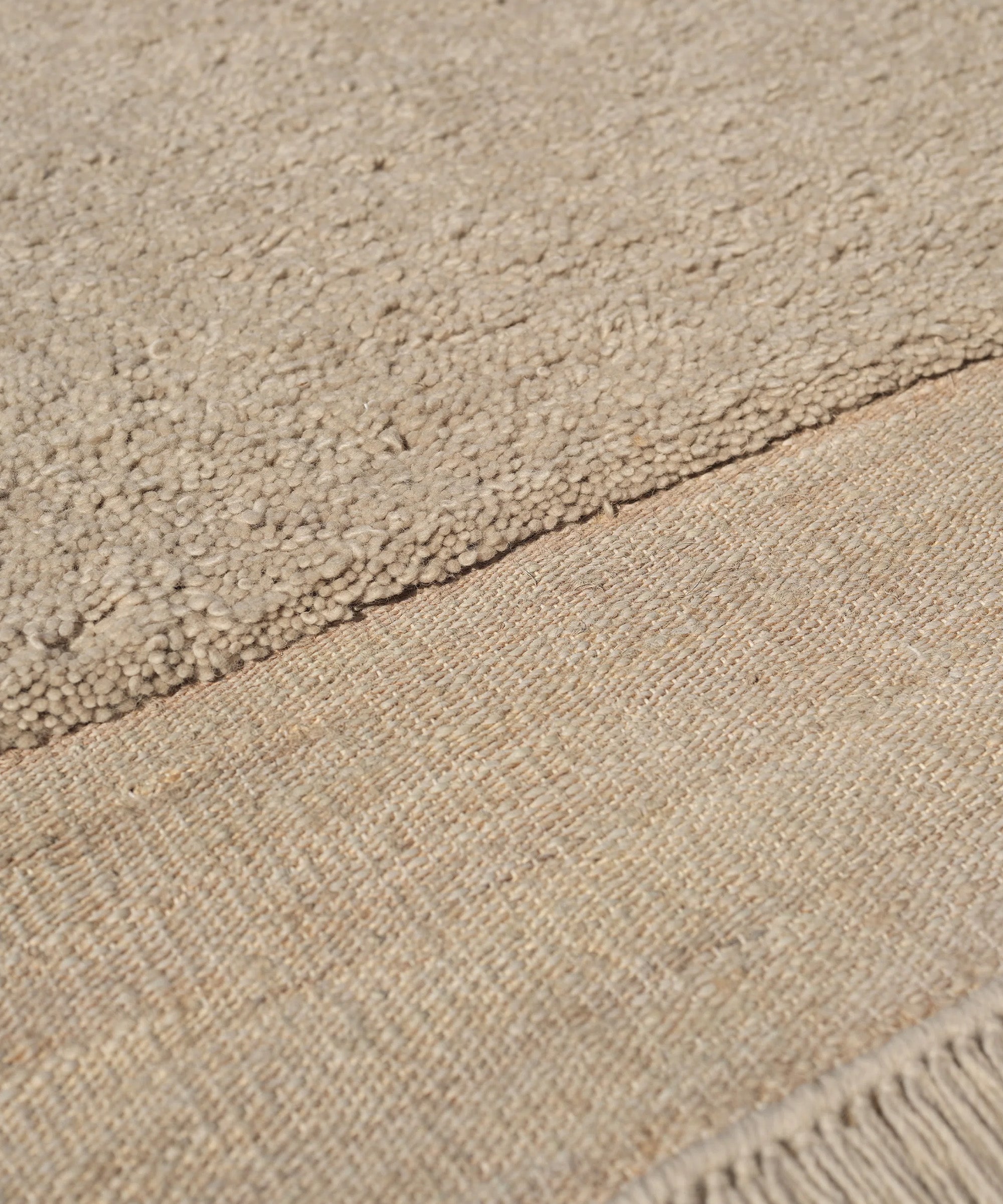 Ethos View Rug in Beige