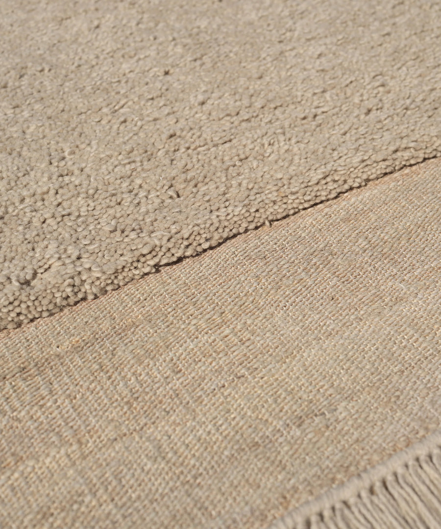 Ethos View Rug in Beige