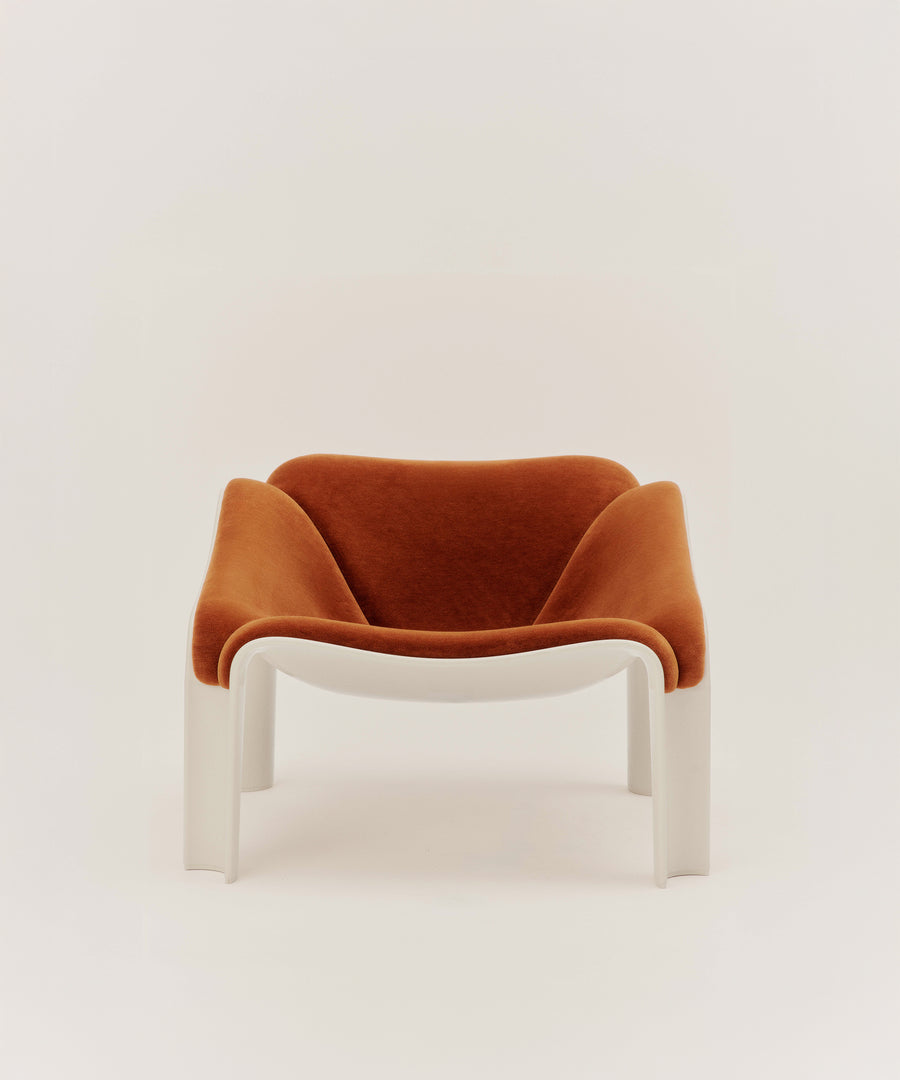 F300 Lounge Chair