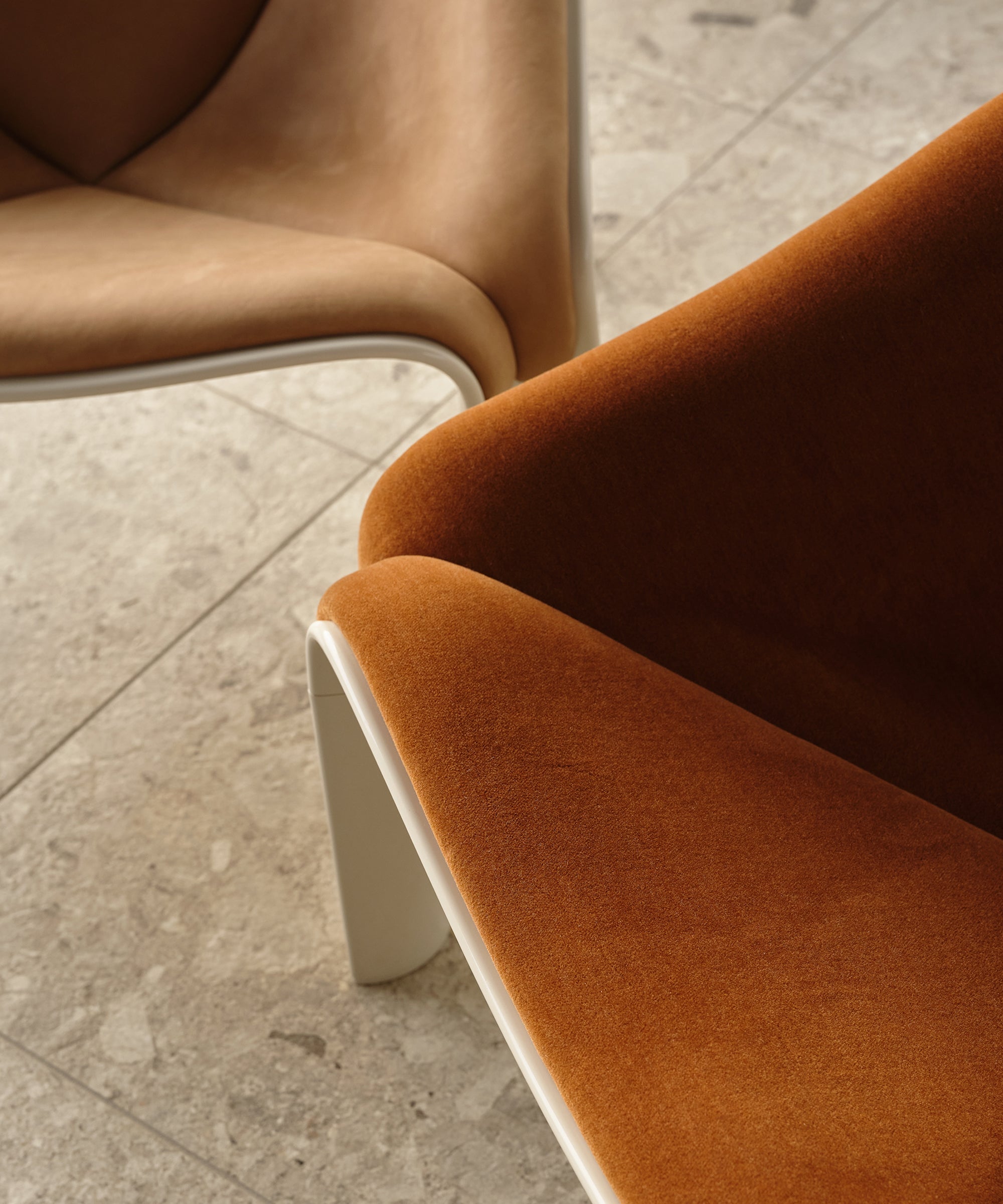 F300 Lounge Chair