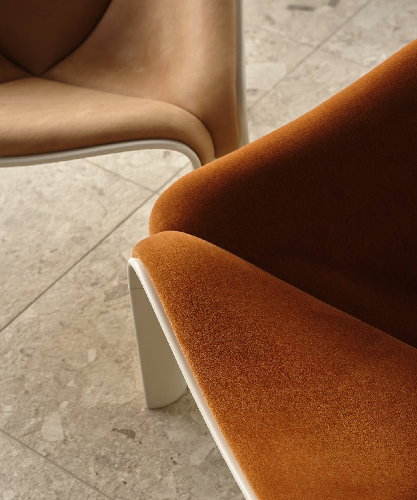 F300 Lounge Chair
