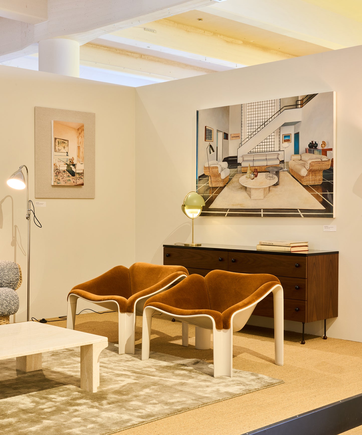 F300 Lounge Chair
