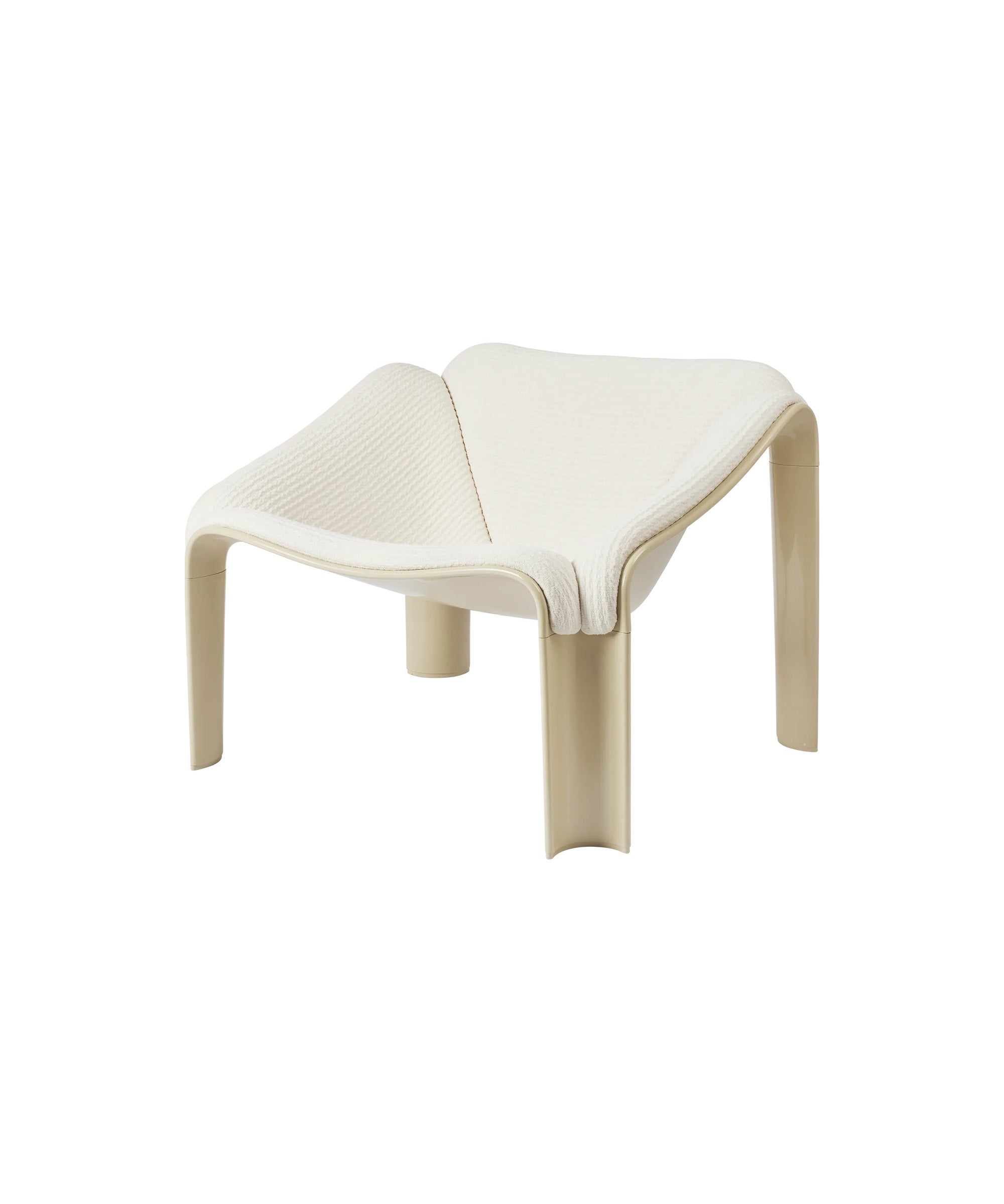 F300 Lounge Chair