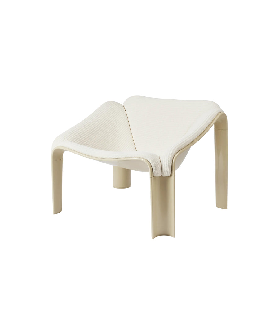 F300 Lounge Chair