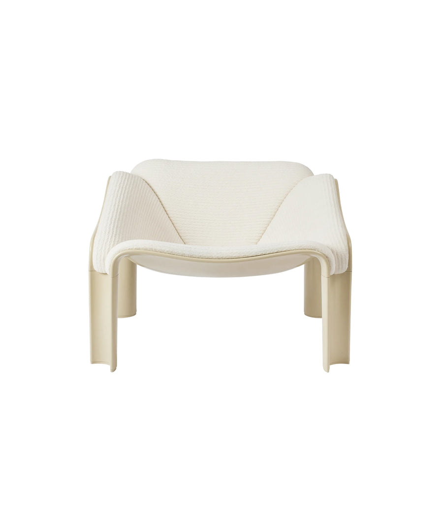 F300 Lounge Chair