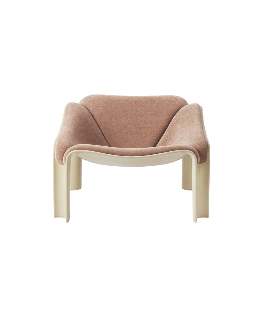 F300 Lounge Chair