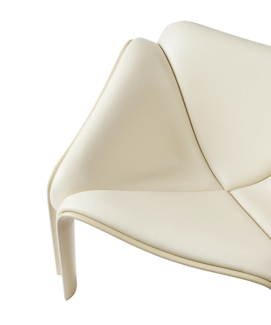 F300 Lounge Chair