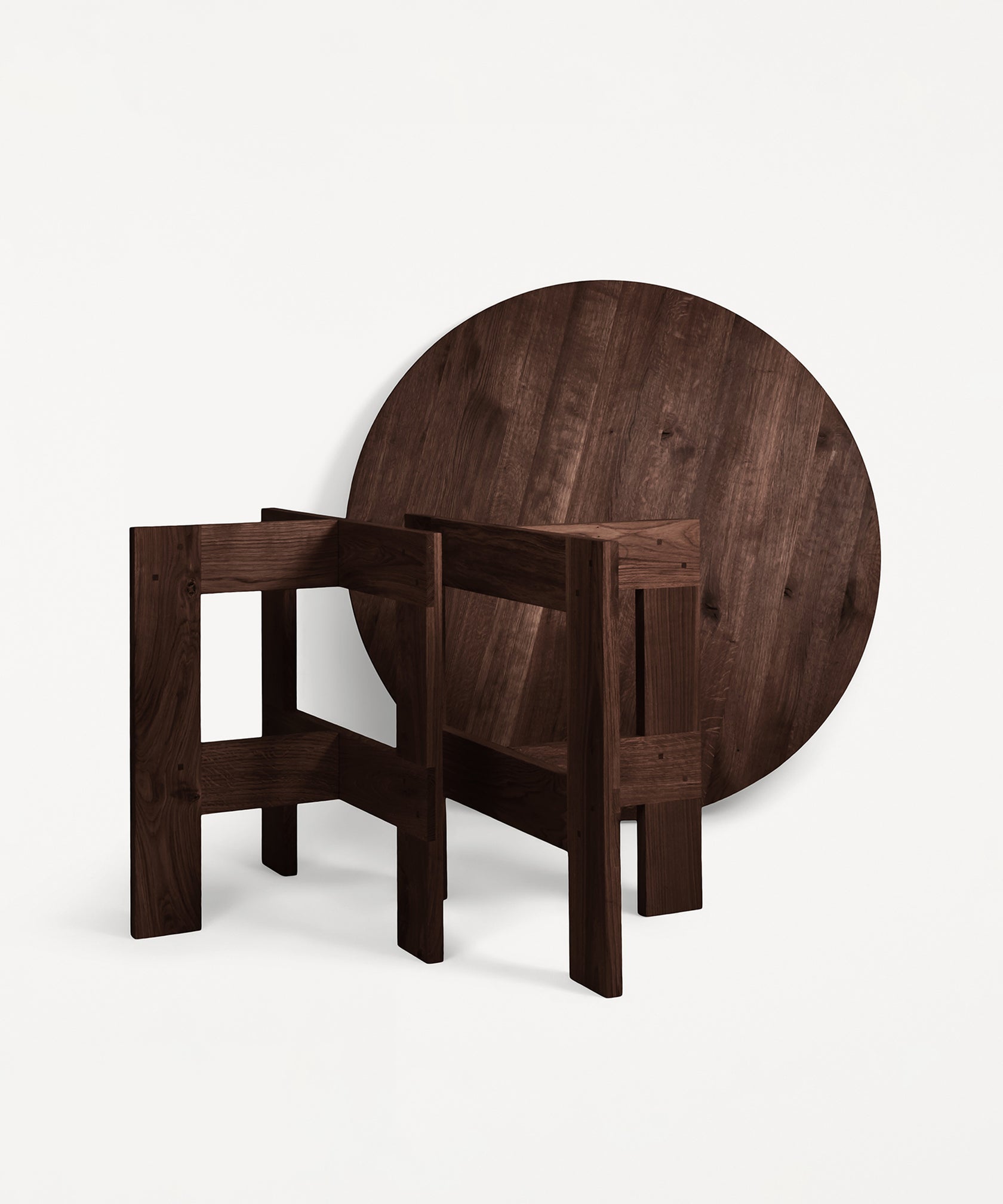 Farmhouse Round Trestle Table | Oak Table by Frama – TRNK