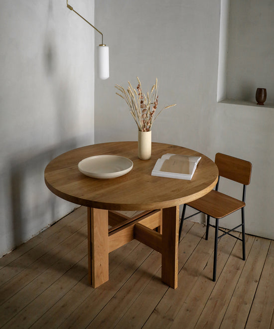 Farmhouse Round Trestle Table | Oak Table by Frama – TRNK
