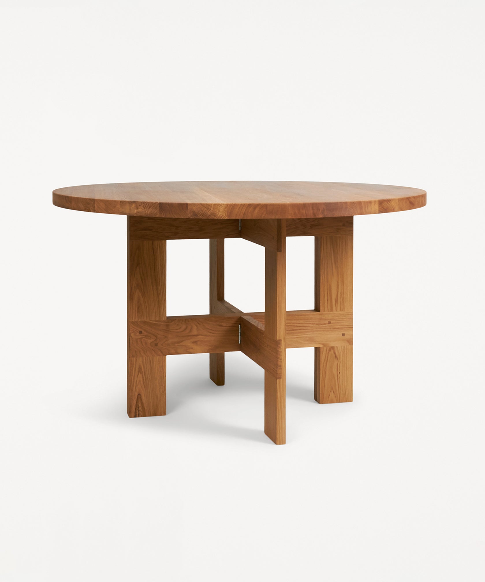 Farmhouse Round Trestle Table | Oak Table by Frama – TRNK