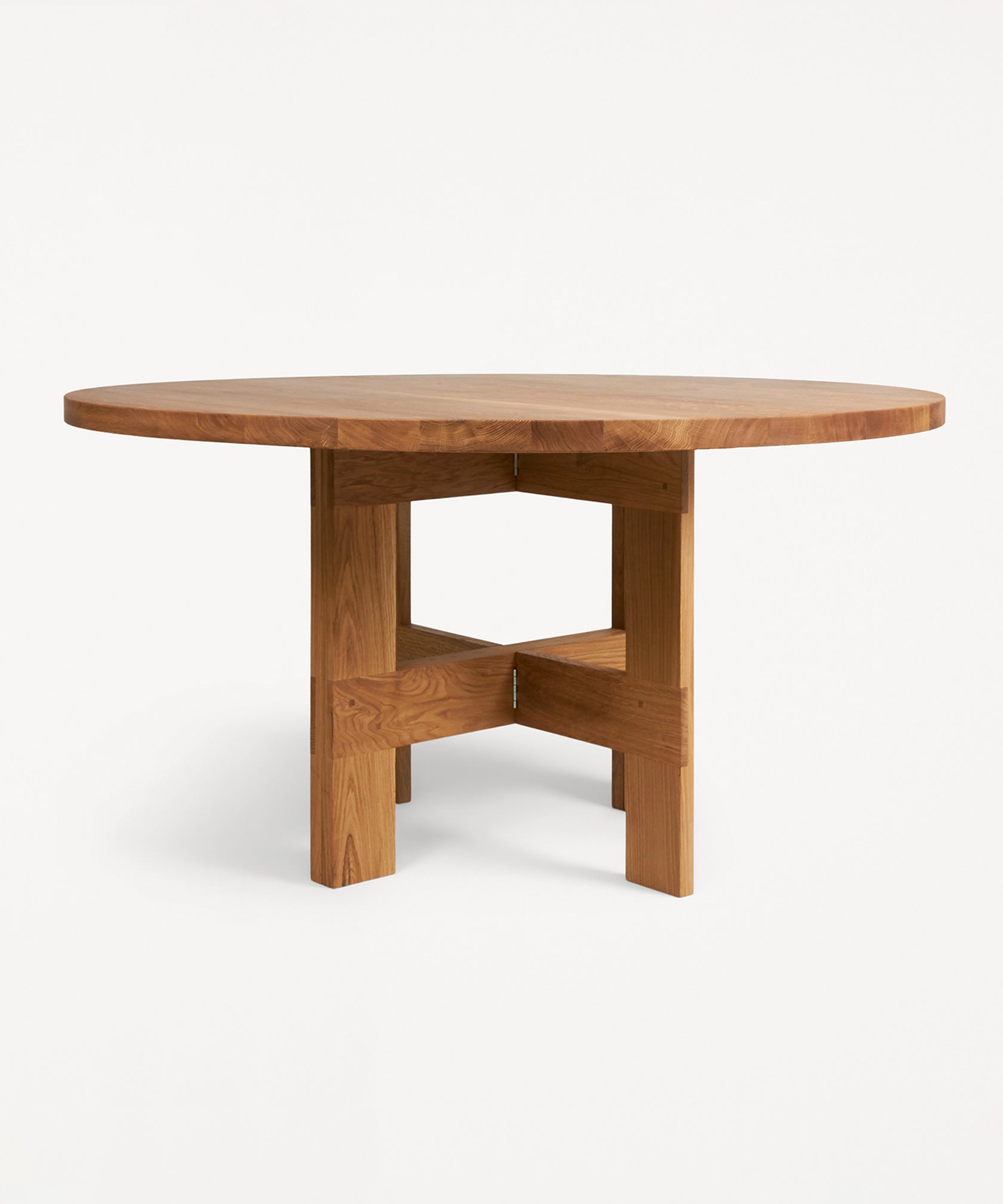 Farmhouse Round Trestle Table | Oak Table by Frama – TRNK