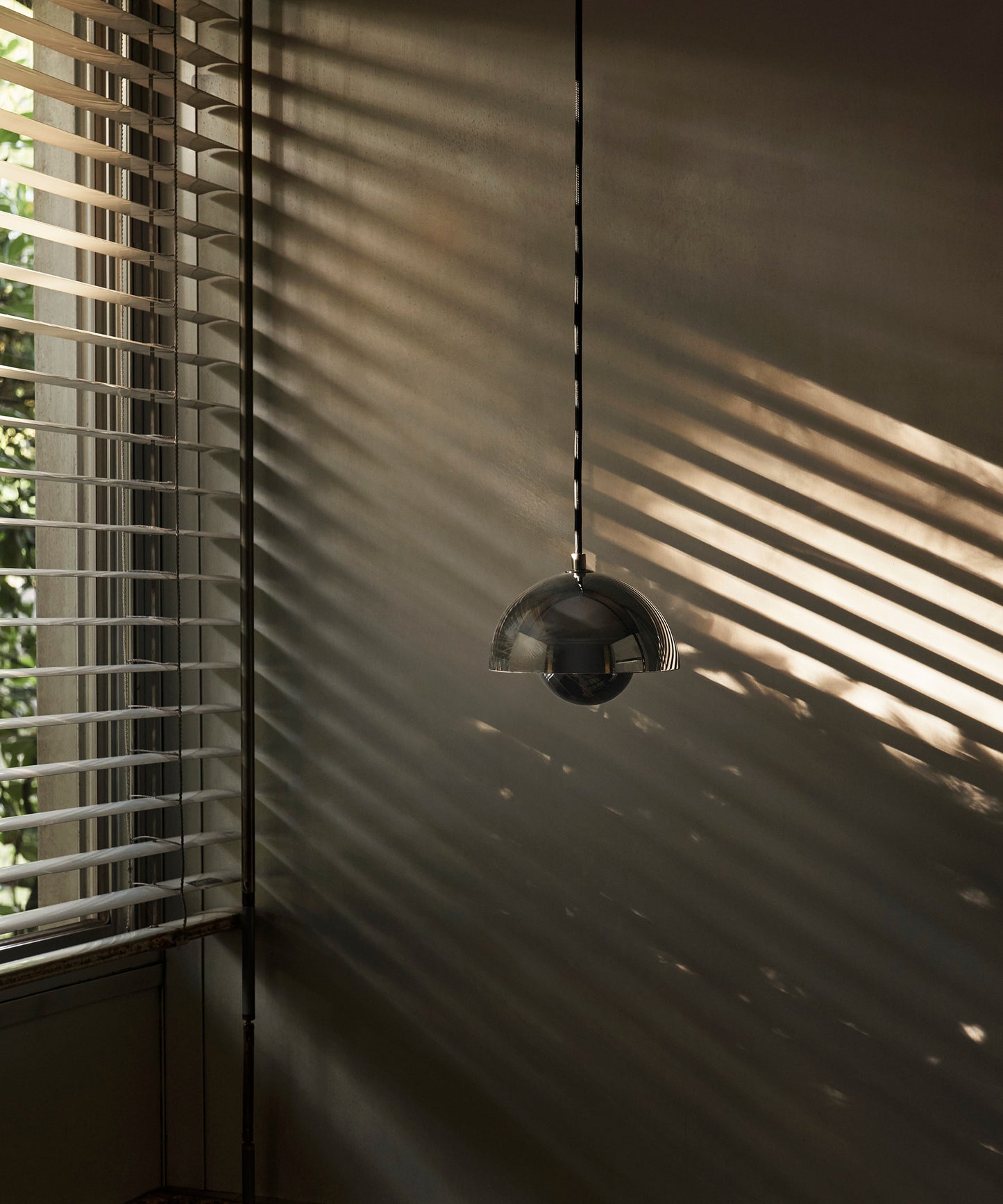 Flowerpot Pendant VP10