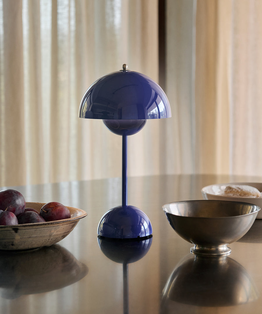 Flowerpot Portable Table Lamp VP9