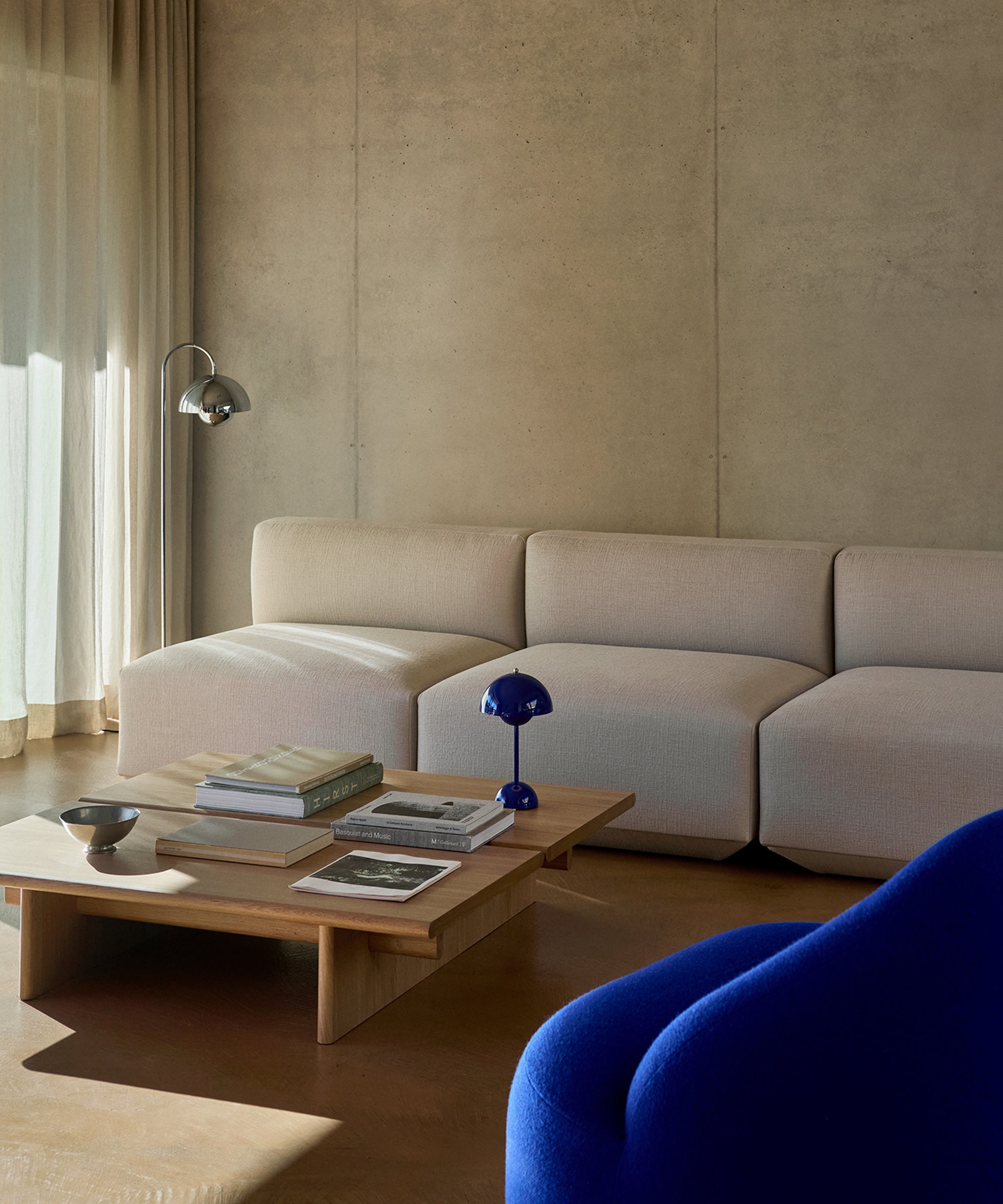 Flowerpot Portable Table Lamp VP9