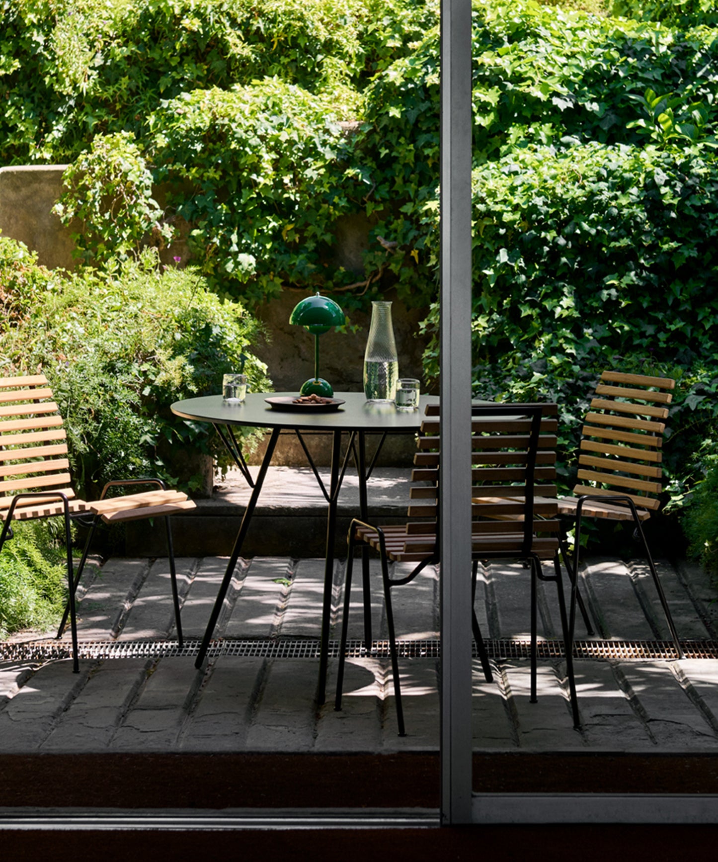 Flowerpot Portable Table Lamp VP9