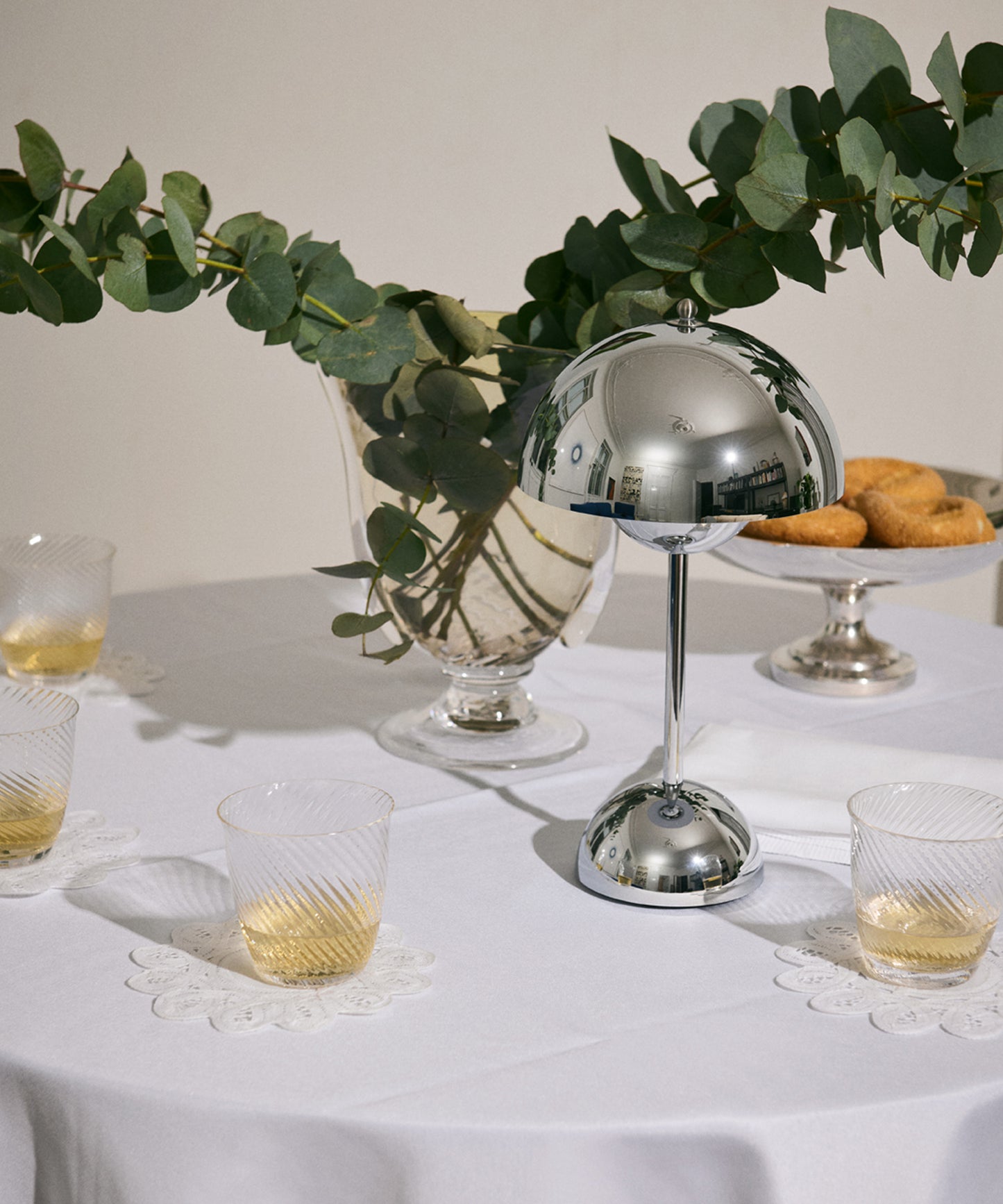 Flowerpot Portable Table Lamp VP9