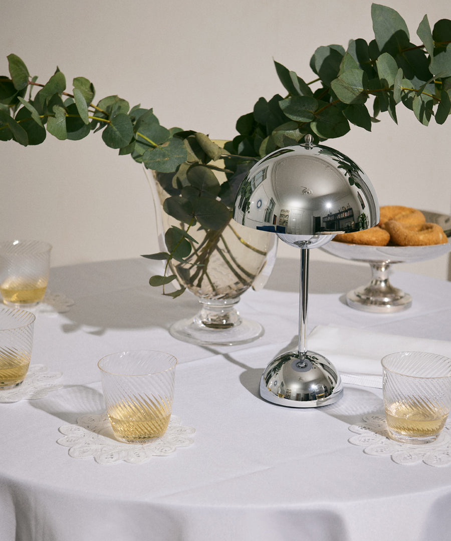 Flowerpot Portable Table Lamp VP9